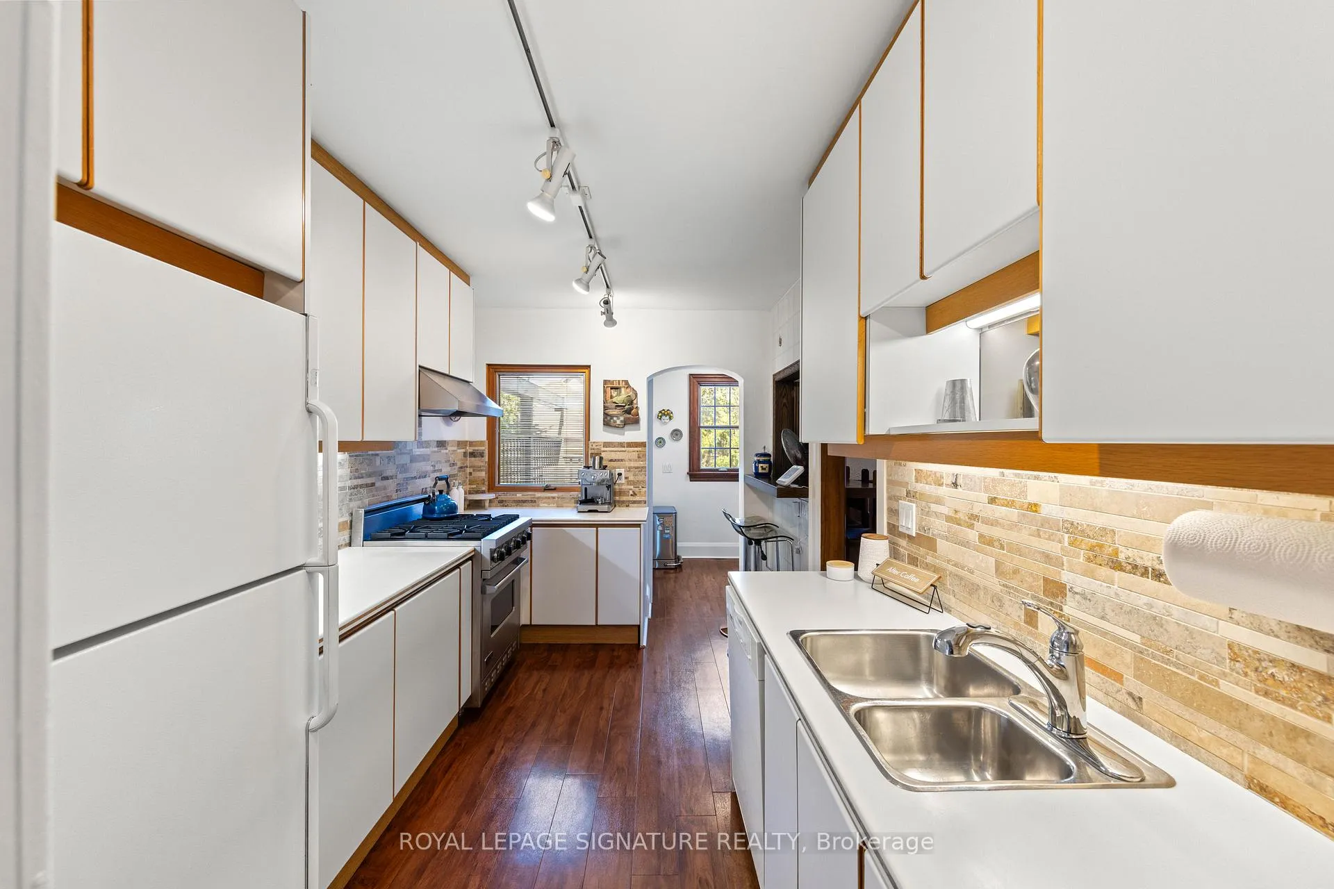 Photo 10 of 28 Bowood Avenue, Toronto, Lawrence Park North — HOMEH