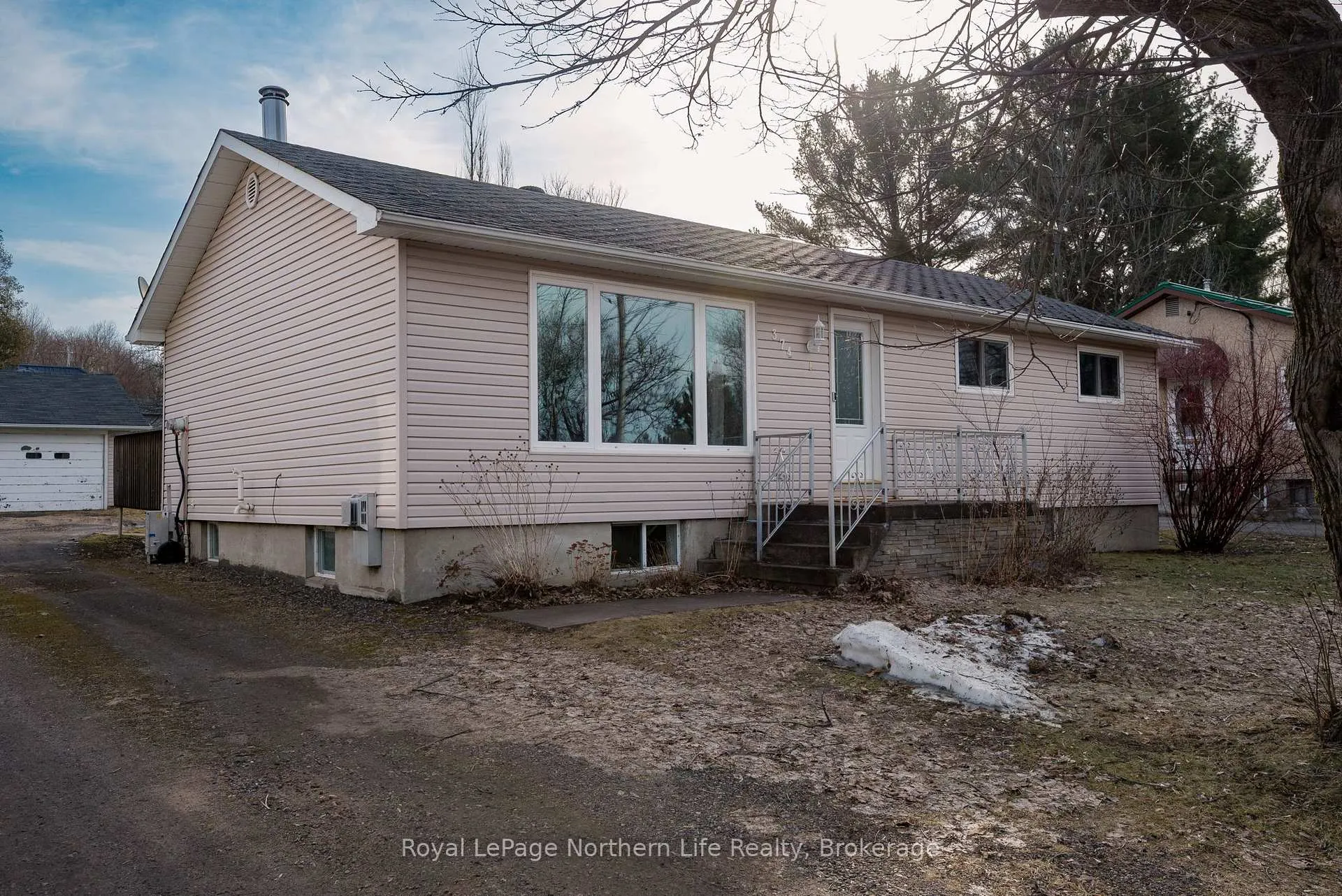Photo 1 of 374 Bridge Avenue, Powassan — HOMEH
