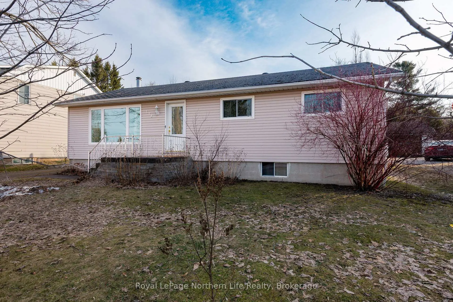 Photo 3 of 374 Bridge Avenue, Powassan — HOMEH