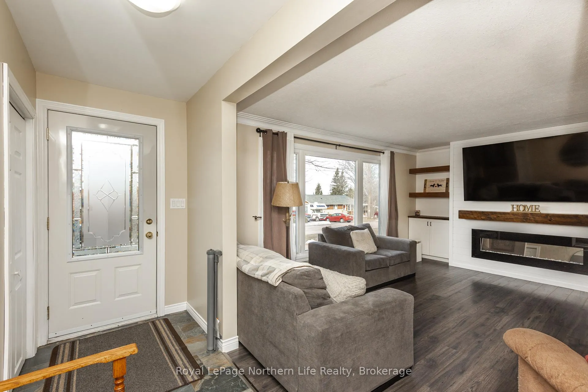Photo 5 of 374 Bridge Avenue, Powassan — HOMEH