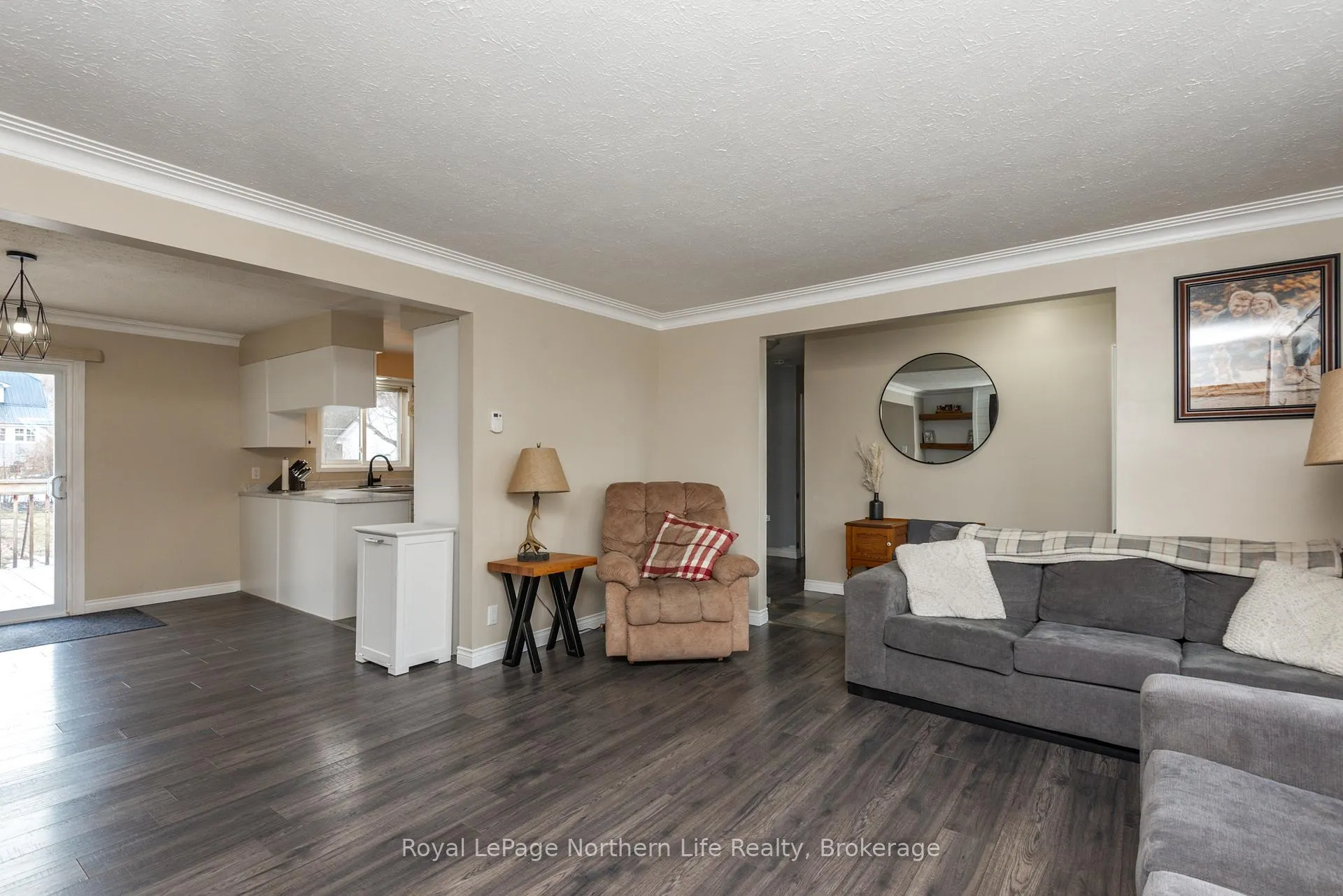 Photo 12 of 374 Bridge Avenue, Powassan — HOMEH