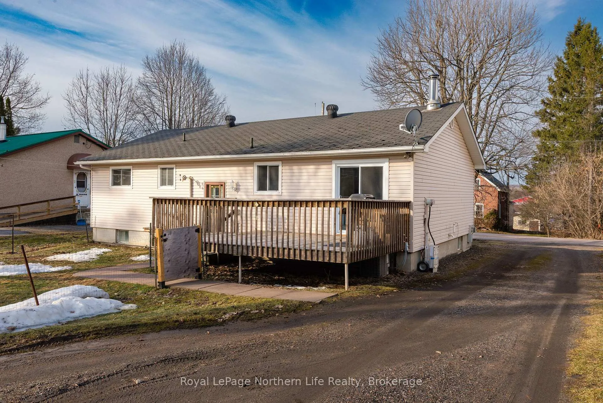 Photo 36 of 374 Bridge Avenue, Powassan — HOMEH