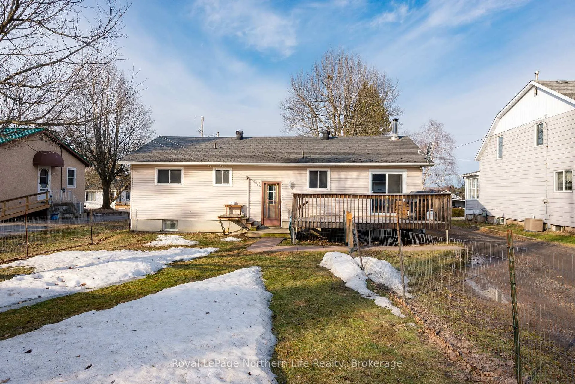 Photo 37 of 374 Bridge Avenue, Powassan — HOMEH