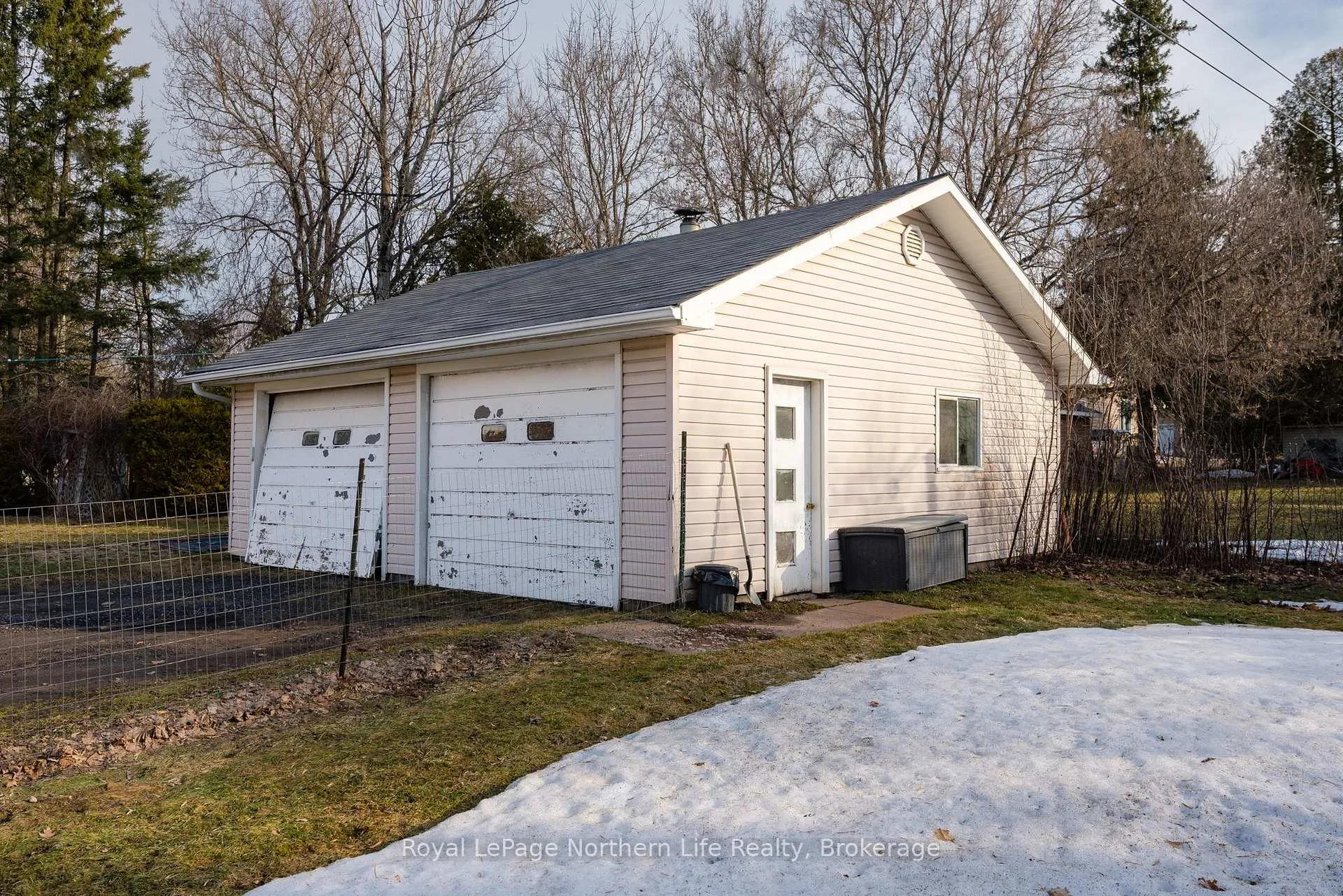 Photo 44 of 374 Bridge Avenue, Powassan — HOMEH