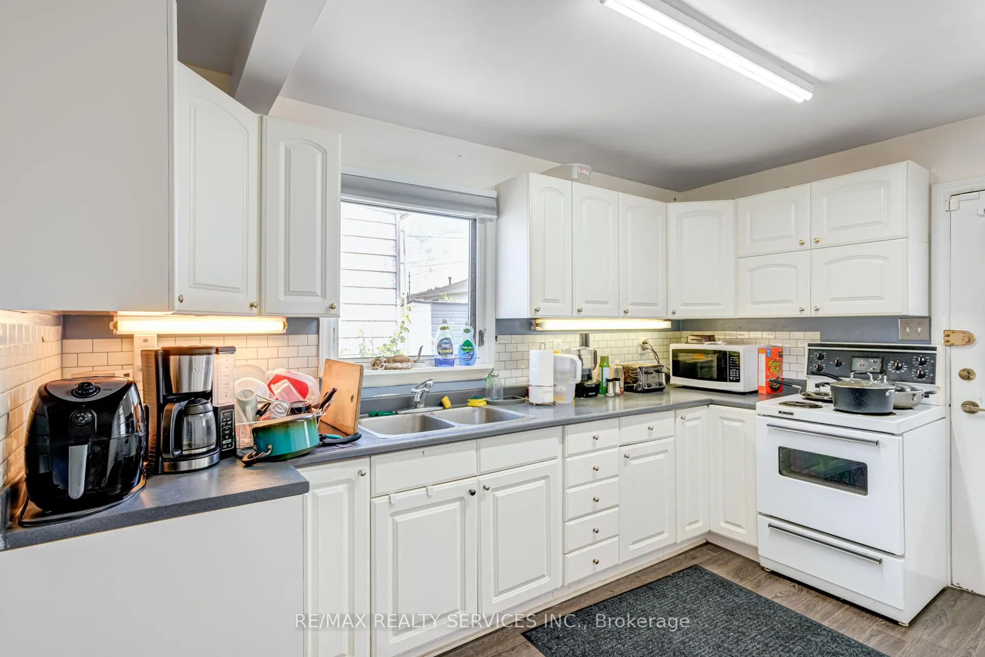 Photo 14 of 800 Roxborough Avenue, Hamilton, McQuesten — HOMEH