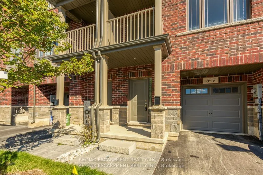 Photo 6 of Unit 5, 19 Picardy Drive, Hamilton, Stoney Creek Mountain — HOMEH