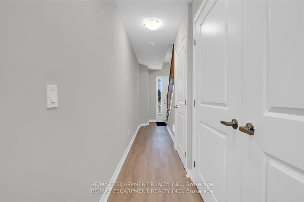 Photo 7 of Unit 5, 19 Picardy Drive, Hamilton, Stoney Creek Mountain — HOMEH