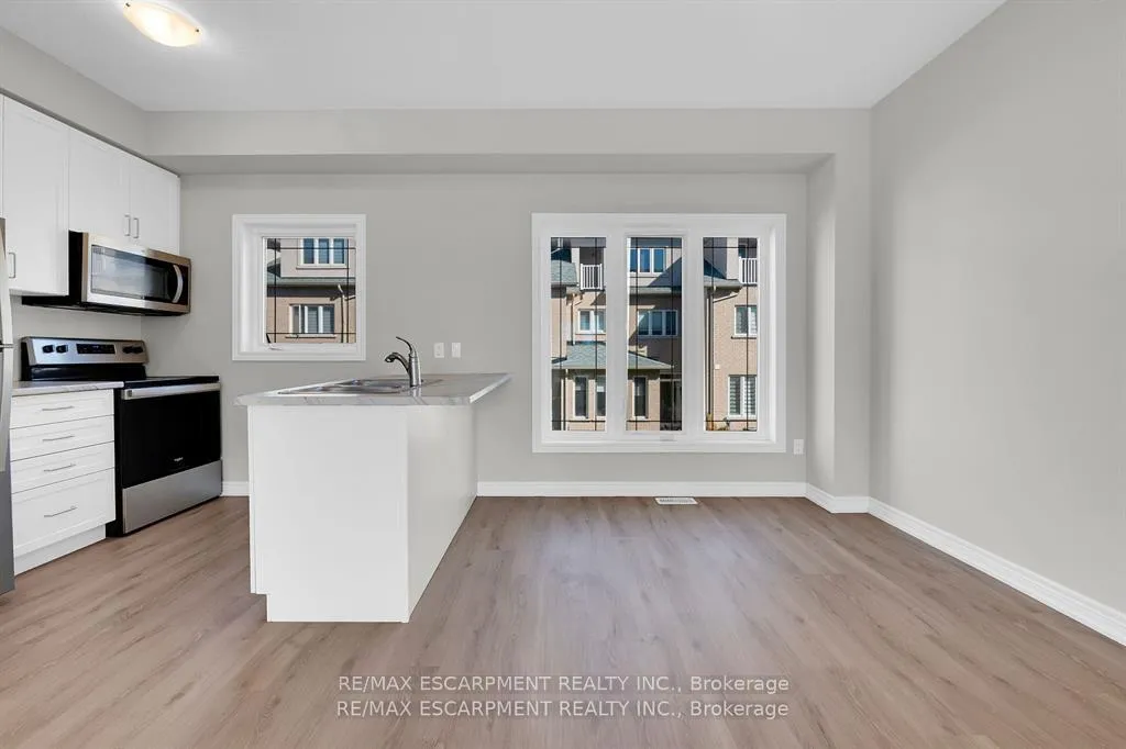 Photo 11 of Unit 5, 19 Picardy Drive, Hamilton, Stoney Creek Mountain — HOMEH