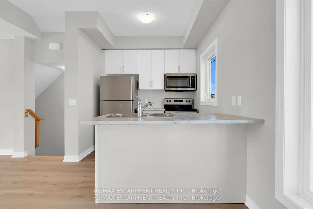Photo 13 of Unit 5, 19 Picardy Drive, Hamilton, Stoney Creek Mountain — HOMEH