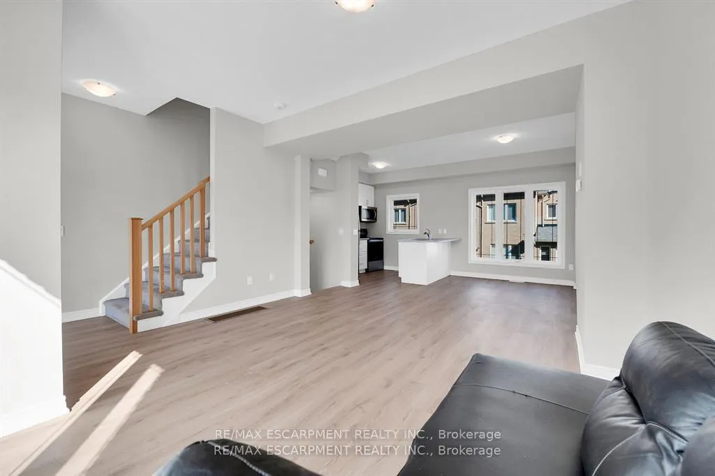 Photo 19 of Unit 5, 19 Picardy Drive, Hamilton, Stoney Creek Mountain — HOMEH