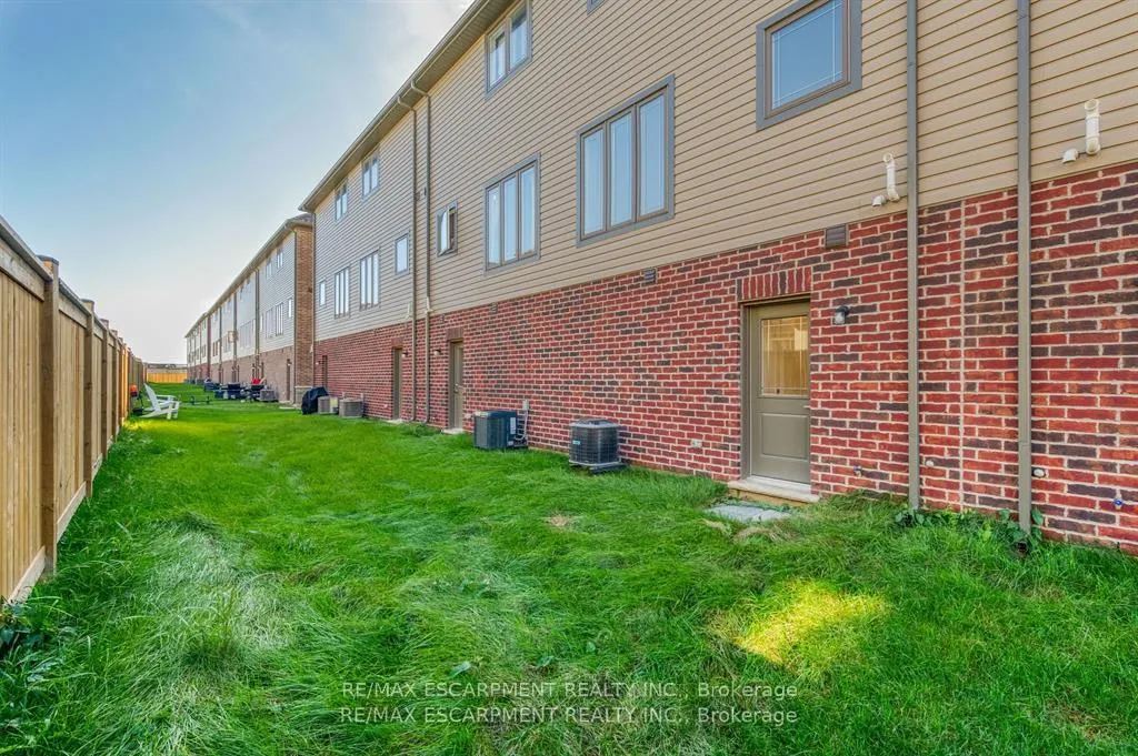 Photo 29 of Unit 5, 19 Picardy Drive, Hamilton, Stoney Creek Mountain — HOMEH
