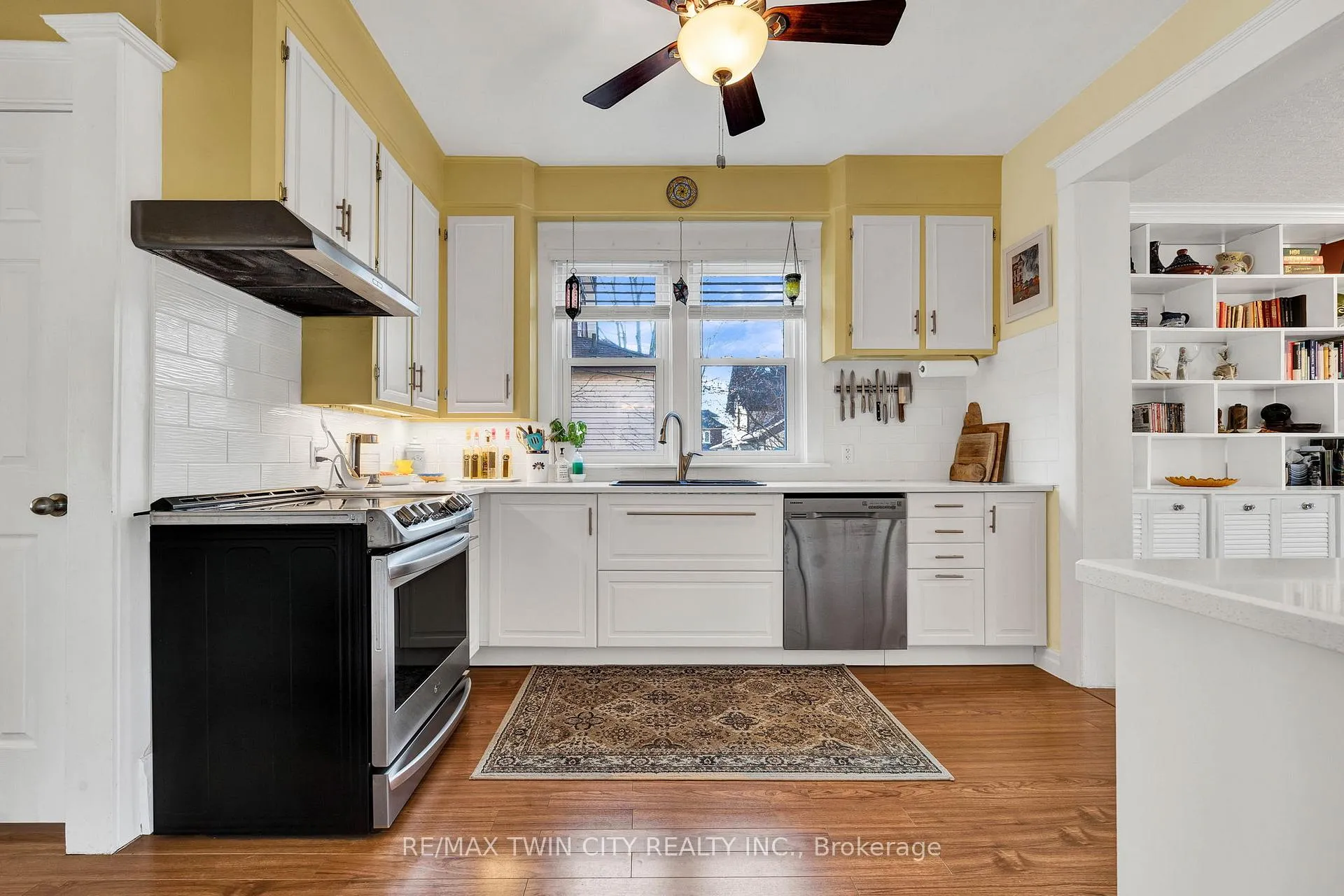 Photo 8 of 115 Locust Street, Kitchener — HOMEH