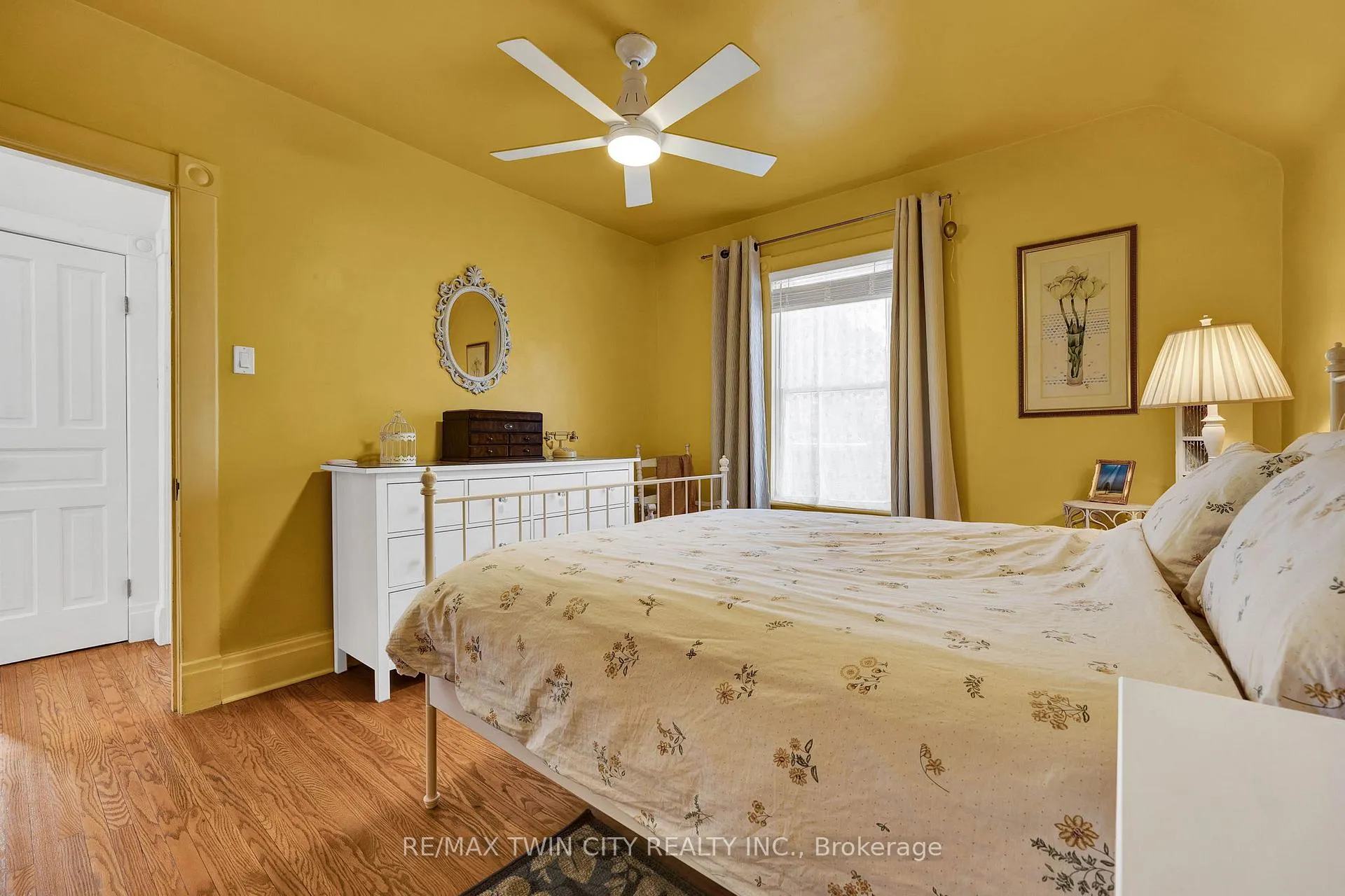 Photo 15 of 115 Locust Street, Kitchener — HOMEH