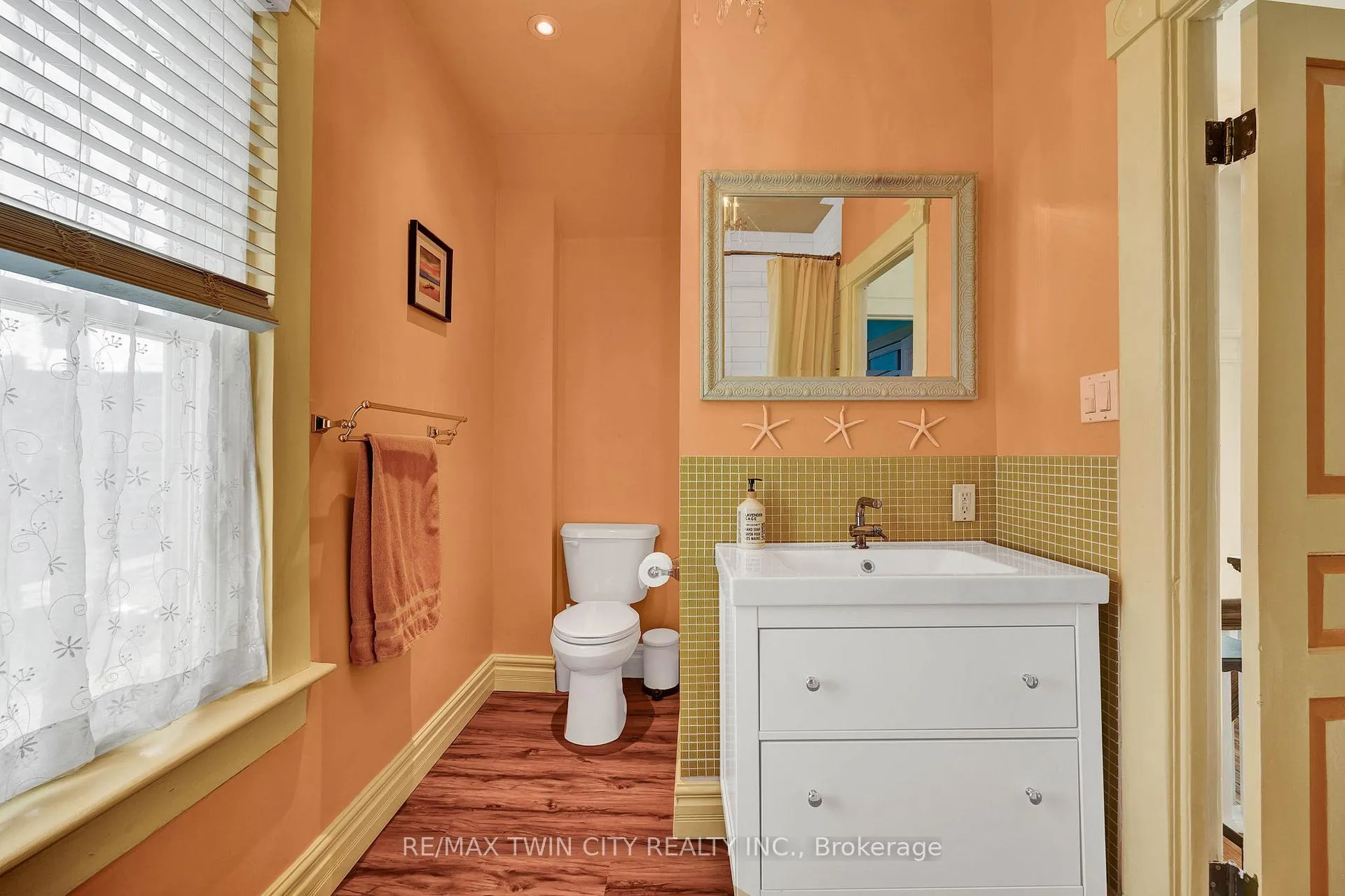 Photo 20 of 115 Locust Street, Kitchener — HOMEH