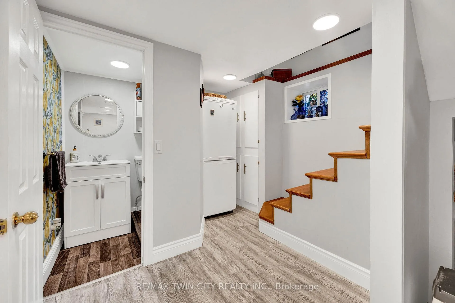 Photo 26 of 115 Locust Street, Kitchener — HOMEH