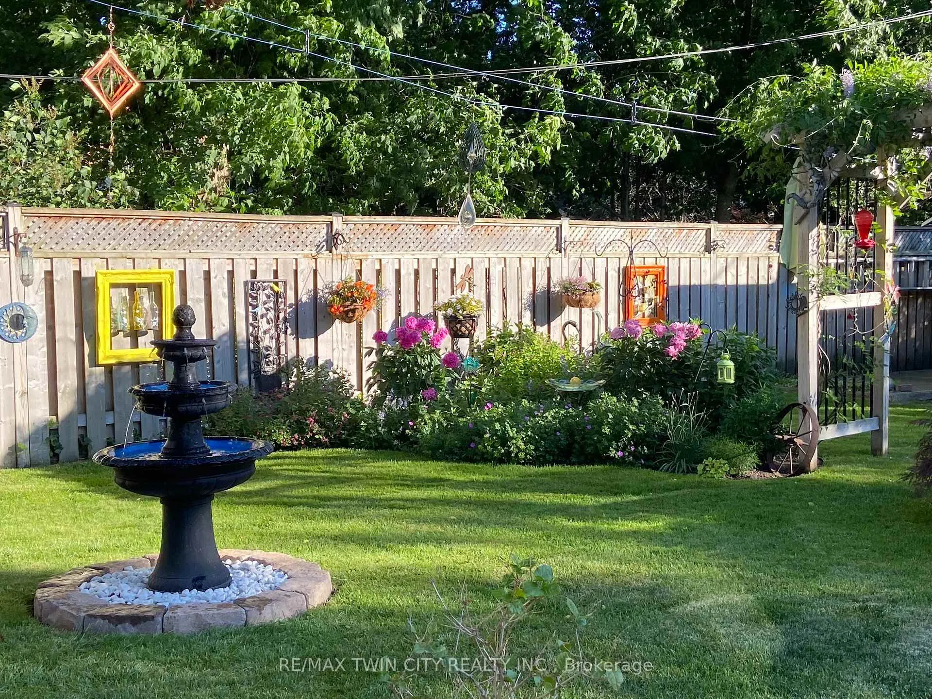 Photo 35 of 115 Locust Street, Kitchener — HOMEH