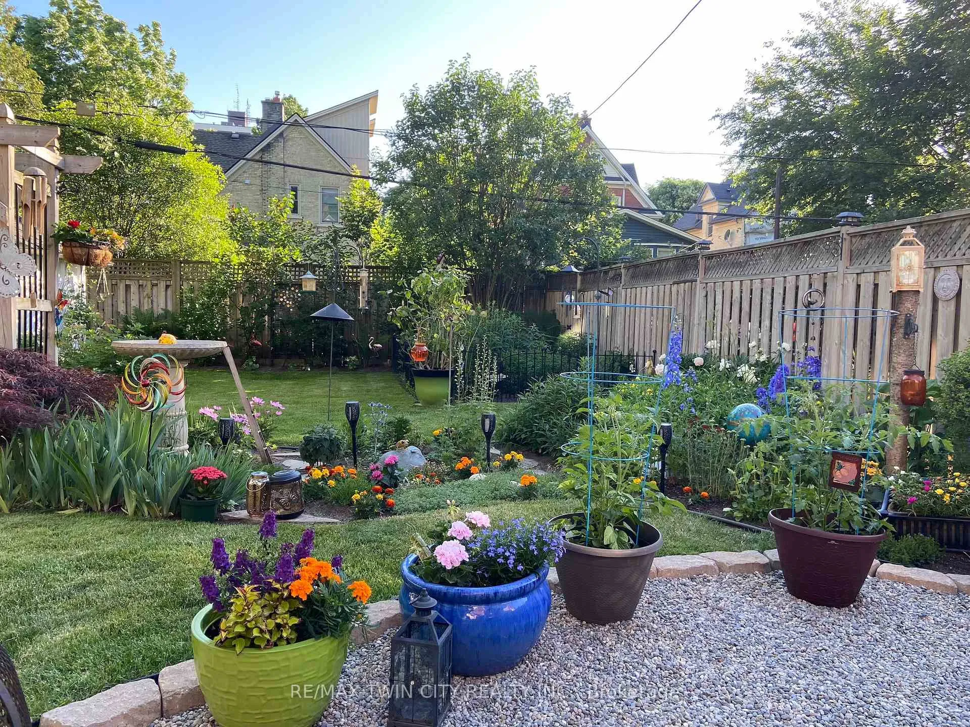 Photo 37 of 115 Locust Street, Kitchener — HOMEH