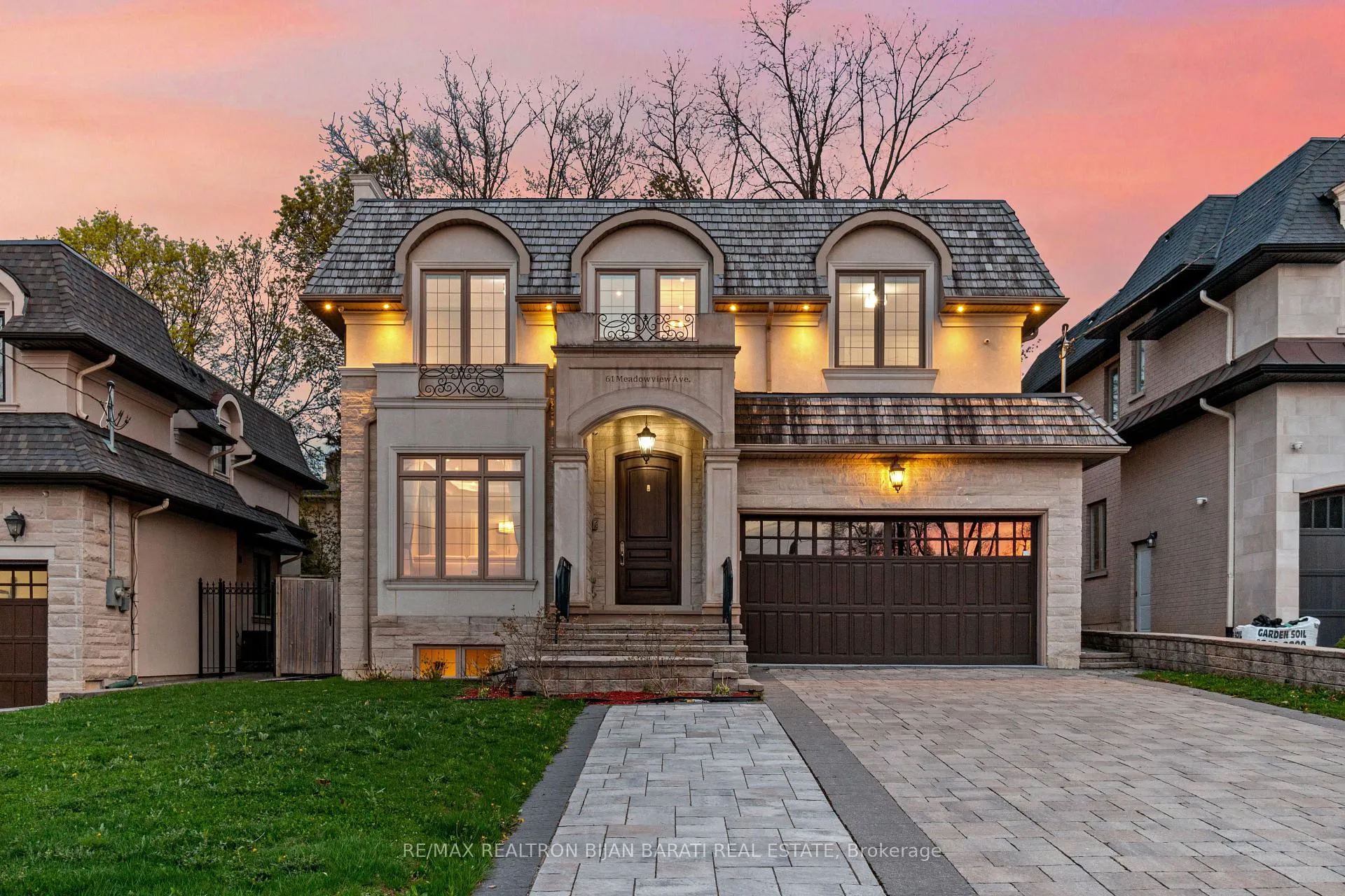 Front of 61 Meadowview Avenue