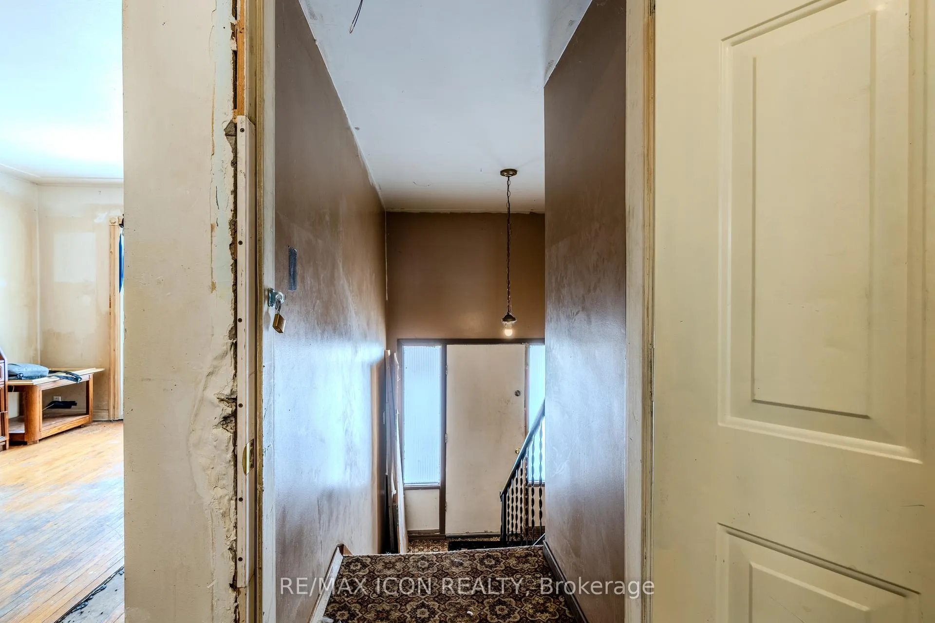 Photo 1 of 263 Fergus Avenue, Kitchener — HOMEH