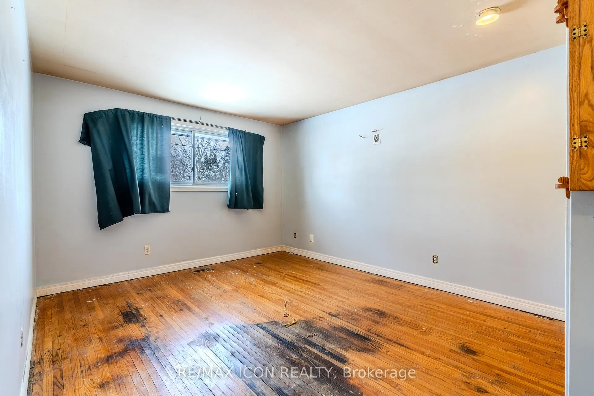 Photo 6 of 263 Fergus Avenue, Kitchener — HOMEH