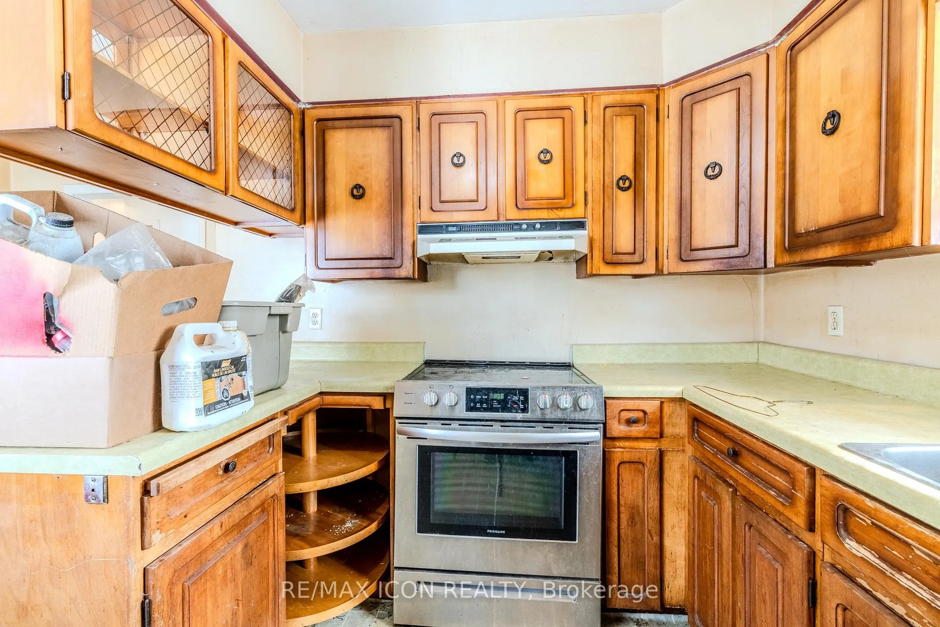 Photo 11 of 263 Fergus Avenue, Kitchener — HOMEH