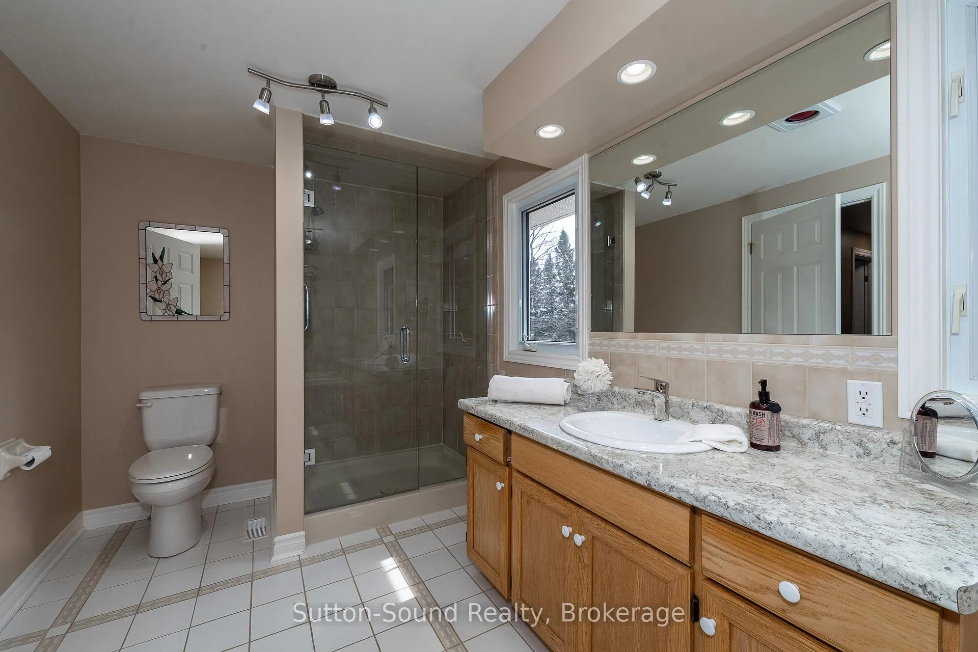 Photo 36 of 718462 Highway 6, Hamilton, Rural Flamborough — HOMEH