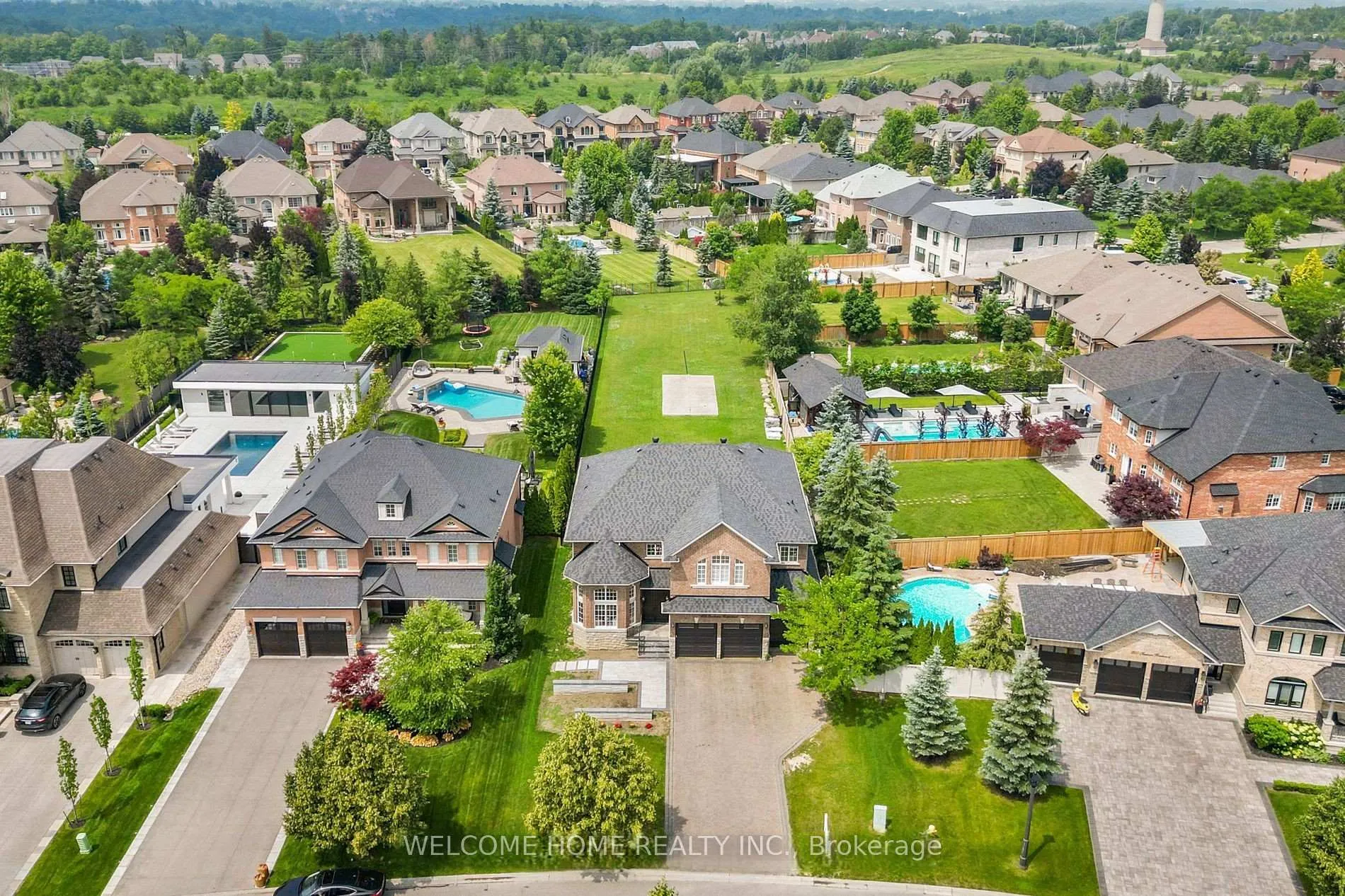 Photo 2 of 198 Treelawn Boulevard, Vaughan, Kleinburg — HOMEH