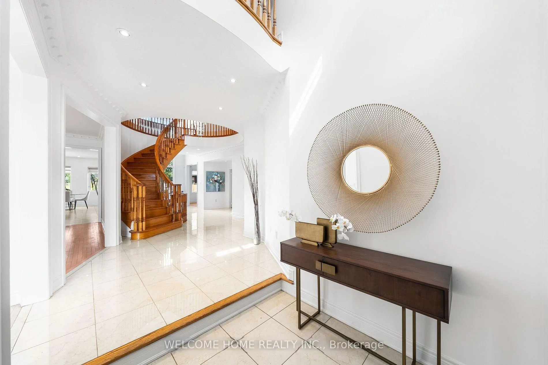 Photo 11 of 198 Treelawn Boulevard, Vaughan, Kleinburg — HOMEH