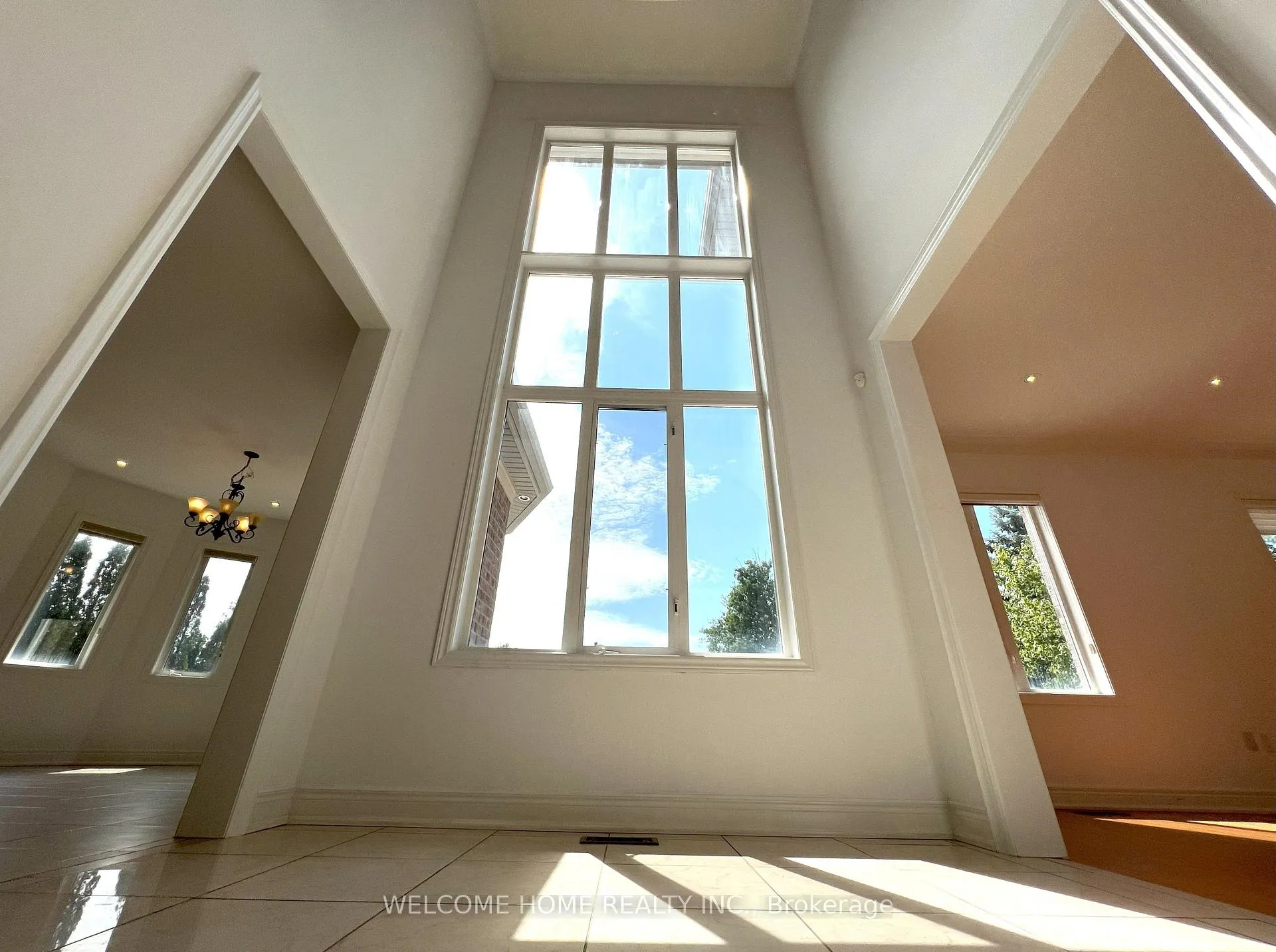 Photo 14 of 198 Treelawn Boulevard, Vaughan, Kleinburg — HOMEH