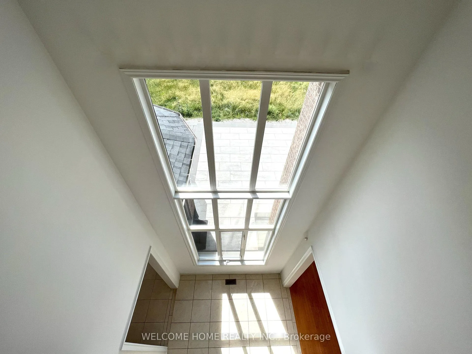 Photo 15 of 198 Treelawn Boulevard, Vaughan, Kleinburg — HOMEH