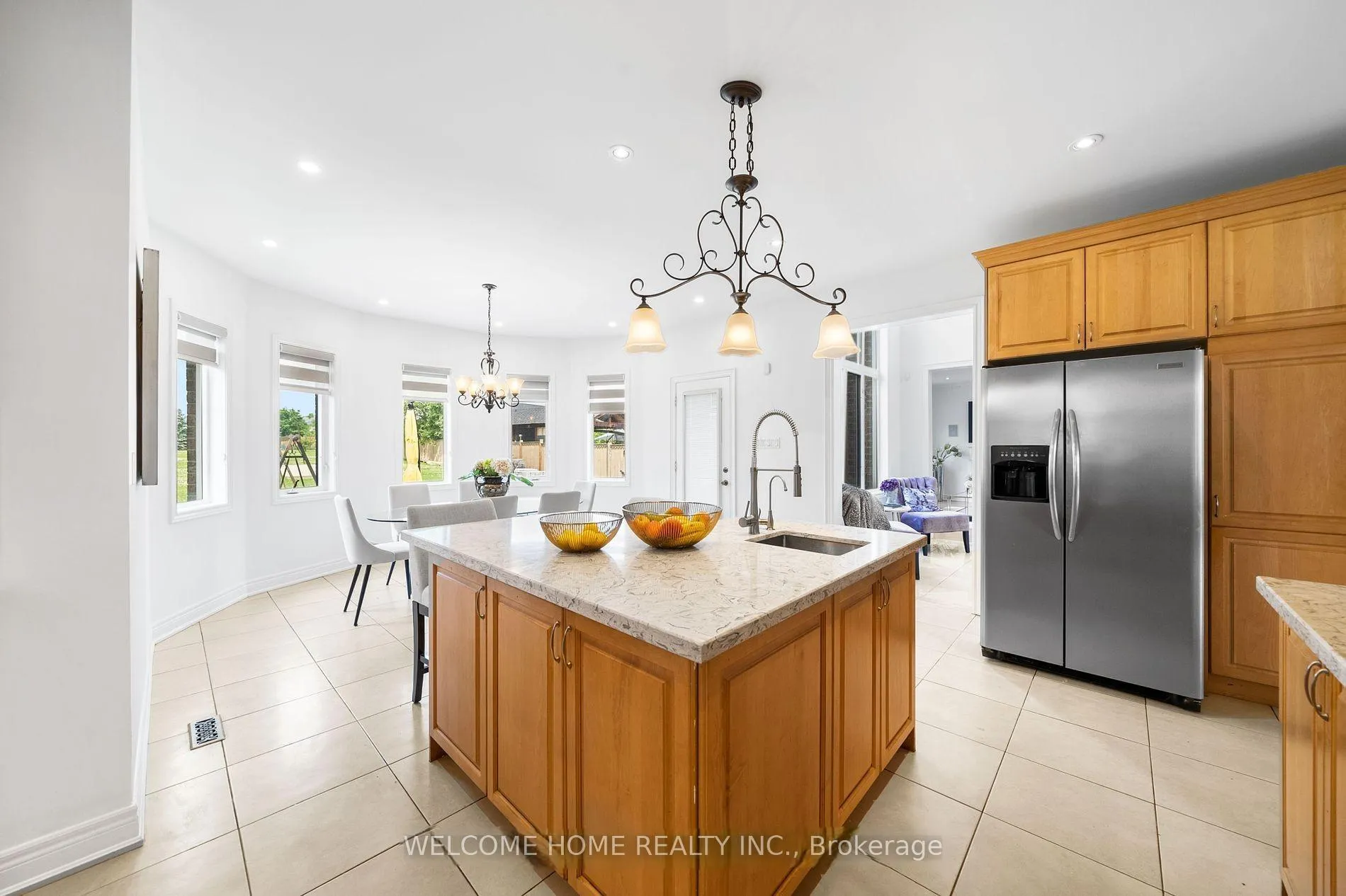 Photo 17 of 198 Treelawn Boulevard, Vaughan, Kleinburg — HOMEH