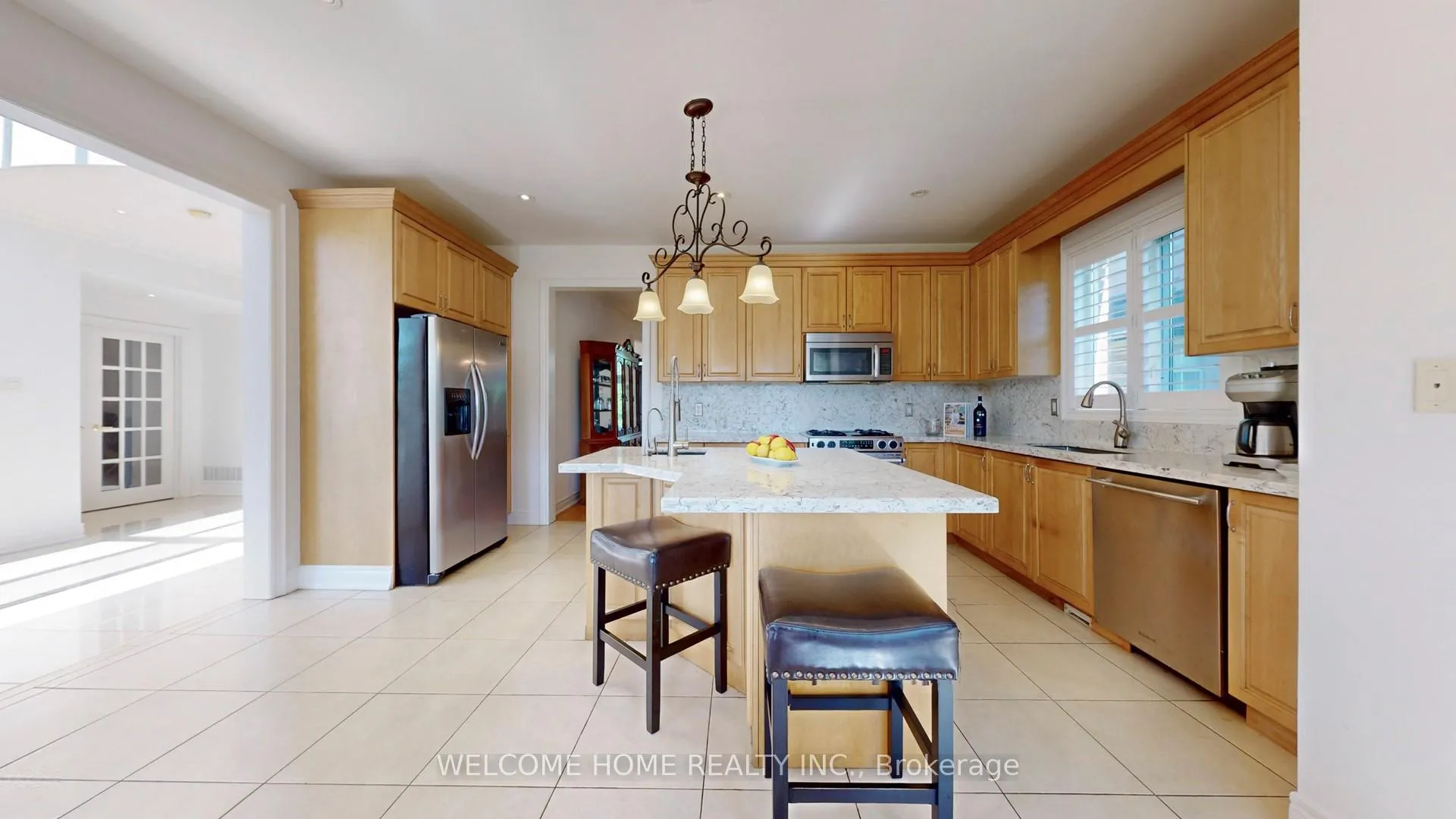 Photo 18 of 198 Treelawn Boulevard, Vaughan, Kleinburg — HOMEH
