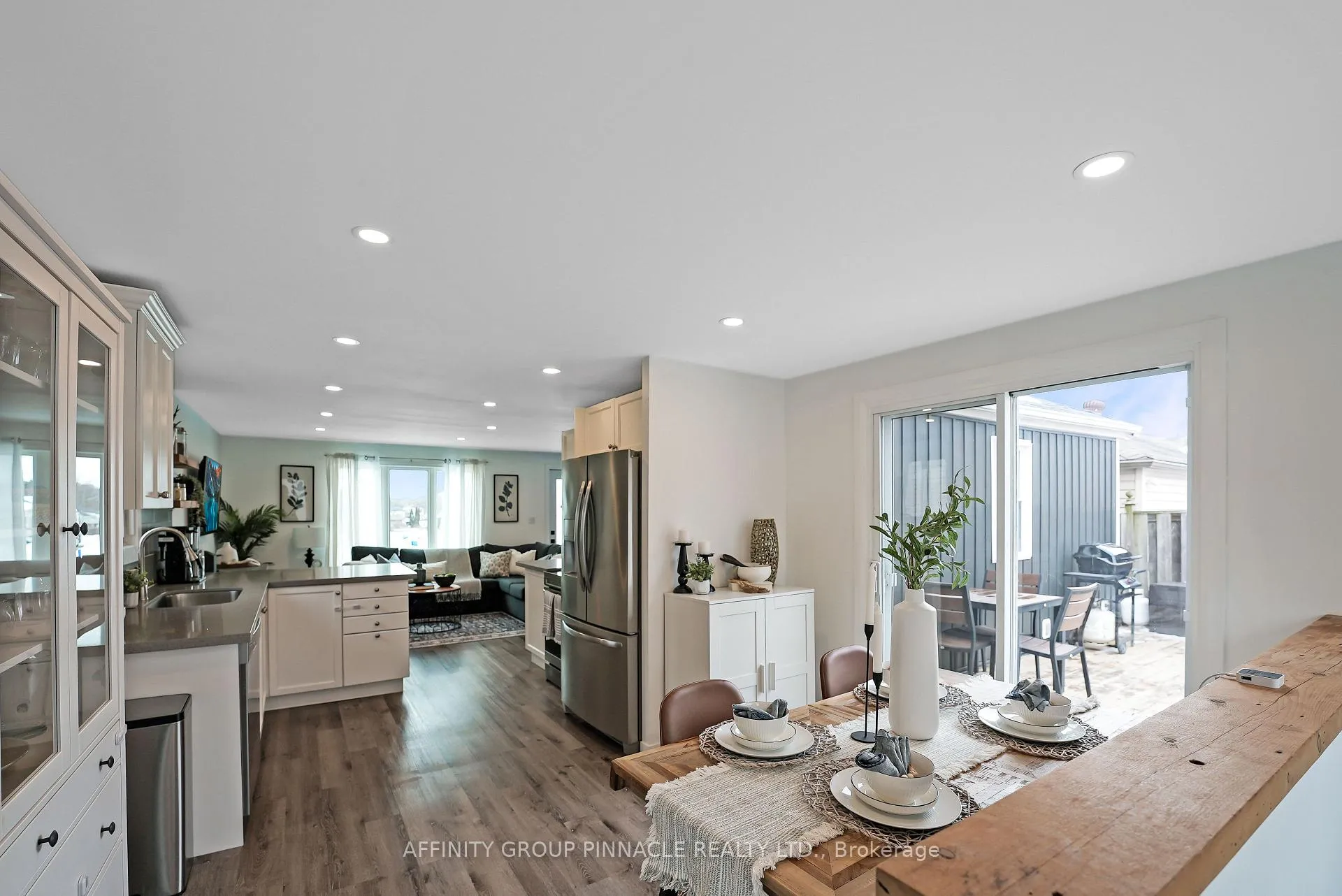 Photo 5 of 199 Marquette Avenue, Oshawa, Central — HOMEH