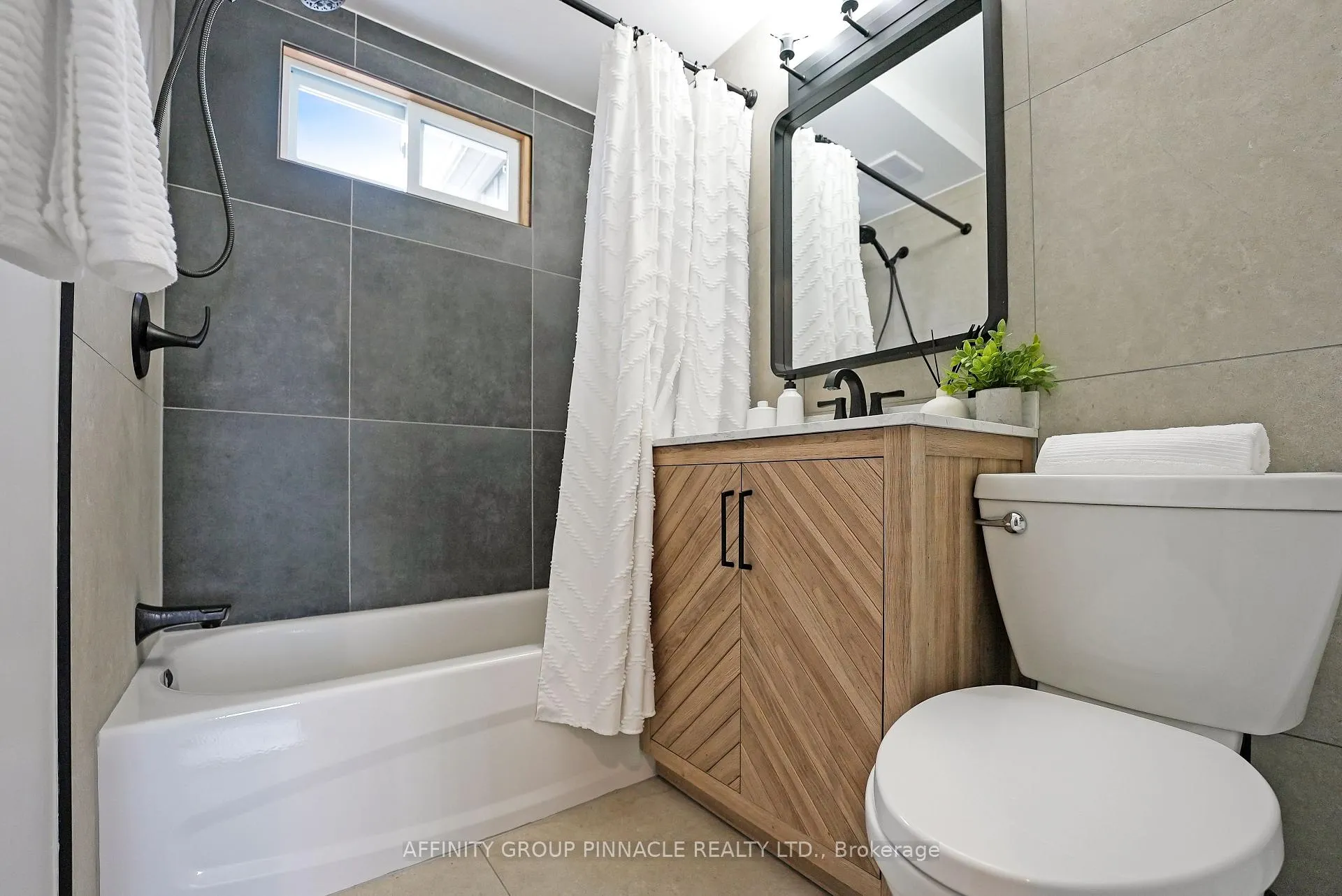 Photo 21 of 199 Marquette Avenue, Oshawa, Central — HOMEH