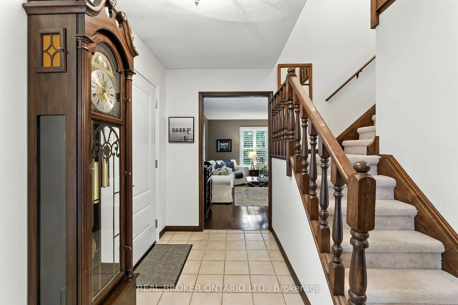 Photo 5 of 18 Isabel Drive, Brant, Brantford Twp — HOMEH