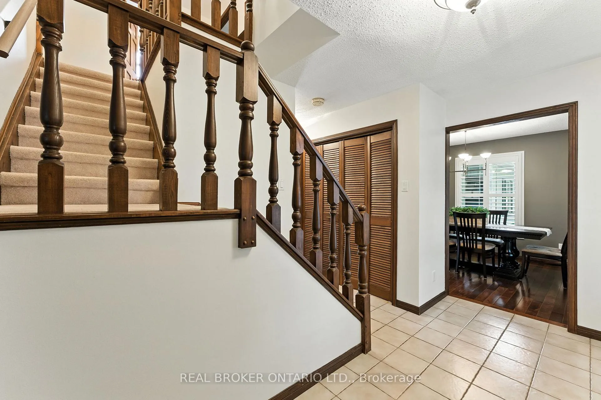 Photo 6 of 18 Isabel Drive, Brant, Brantford Twp — HOMEH