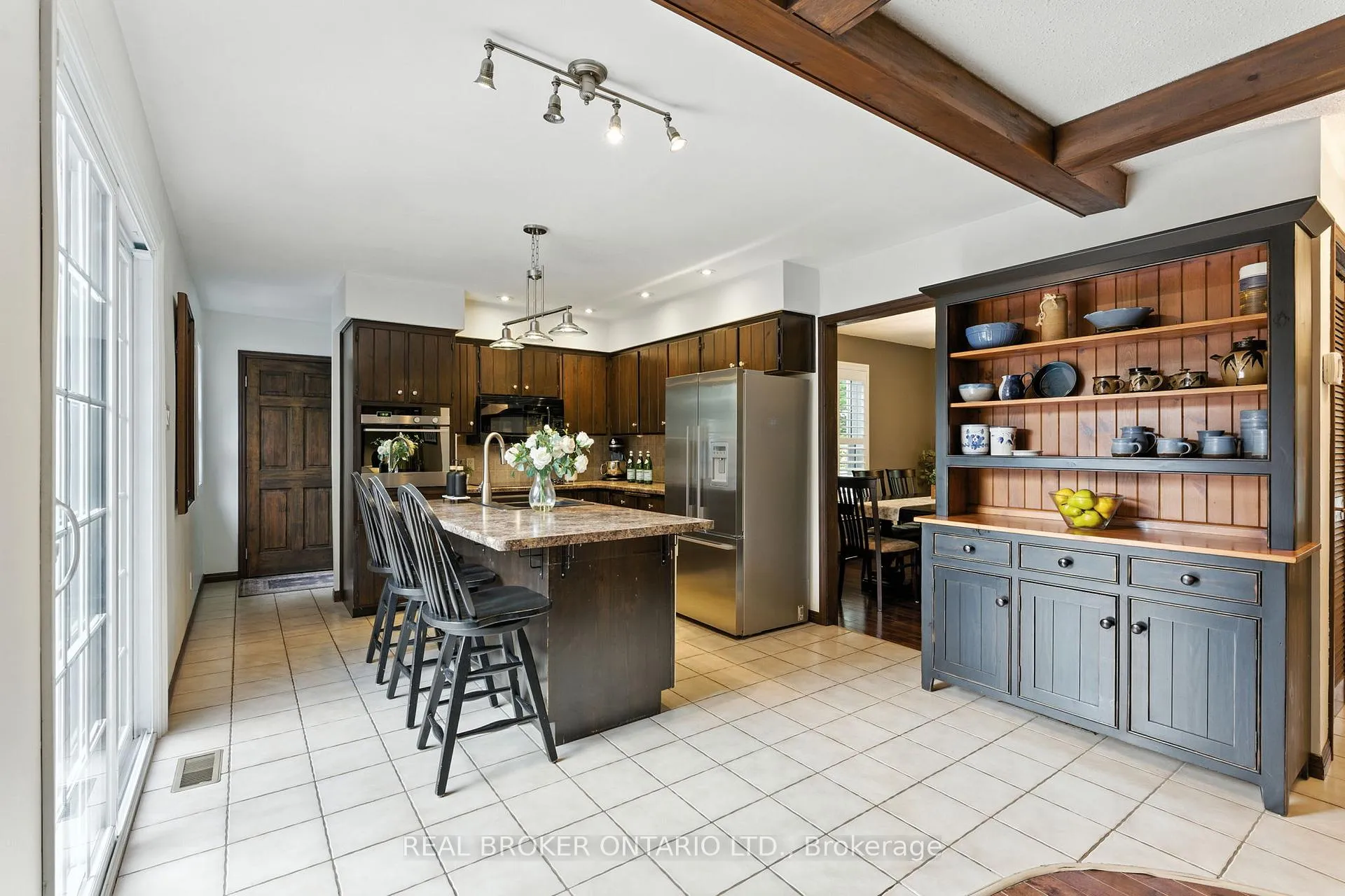 Photo 9 of 18 Isabel Drive, Brant, Brantford Twp — HOMEH