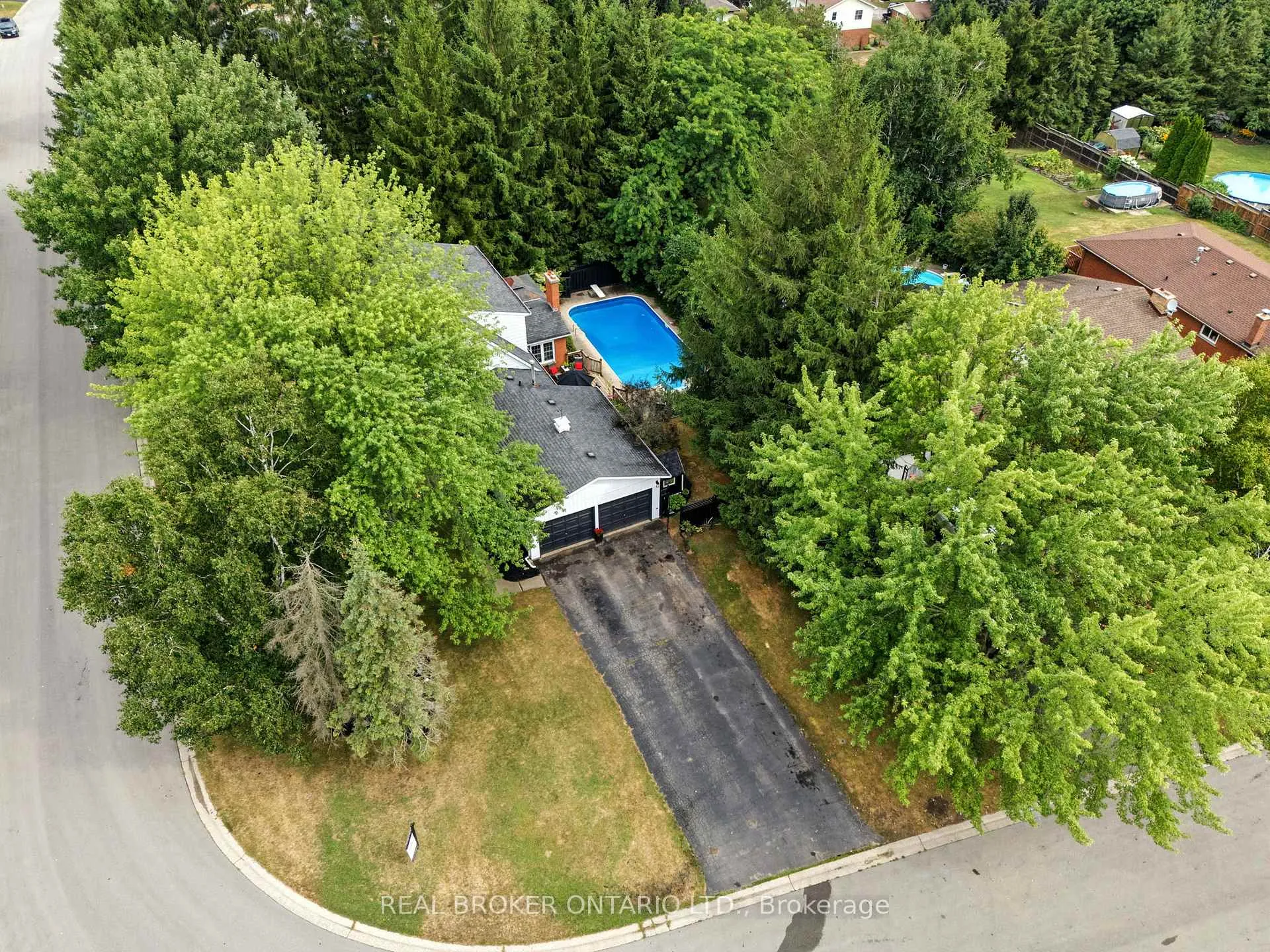 Photo 45 of 18 Isabel Drive, Brant, Brantford Twp — HOMEH