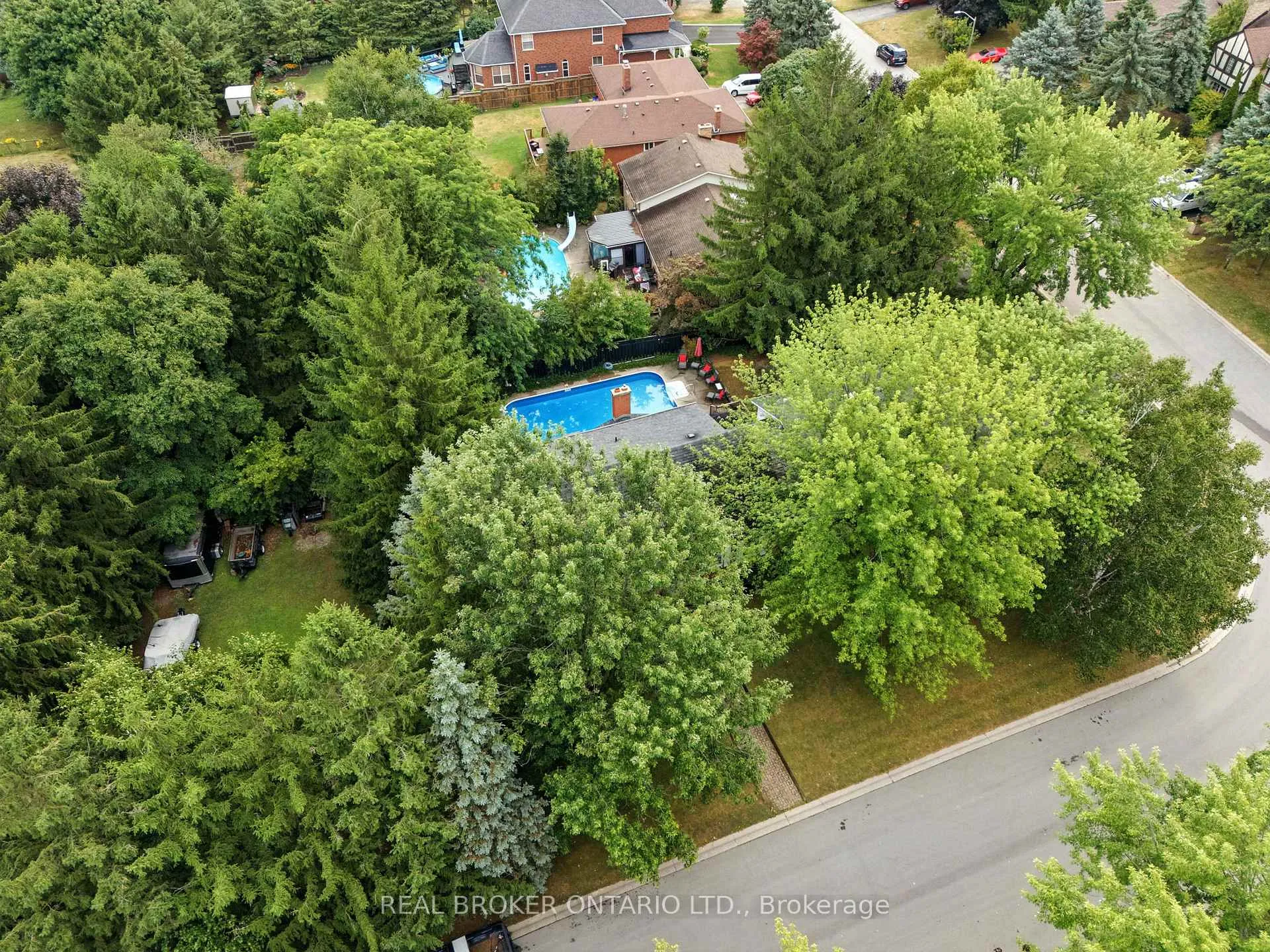 Photo 48 of 18 Isabel Drive, Brant, Brantford Twp — HOMEH