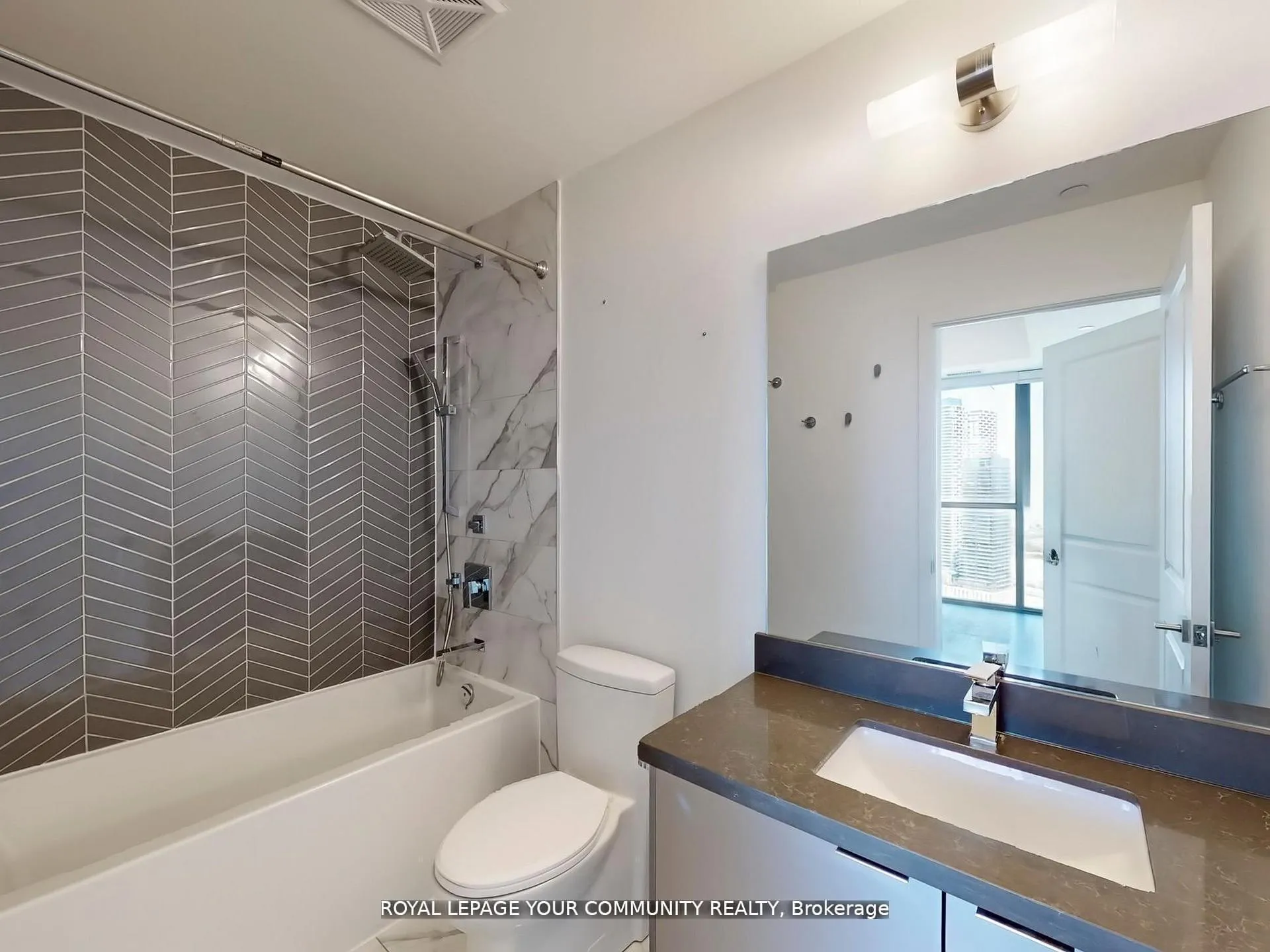 Photo 25 of Unit 3306, 2908 Highway 7, Vaughan, Concord — HOMEH
