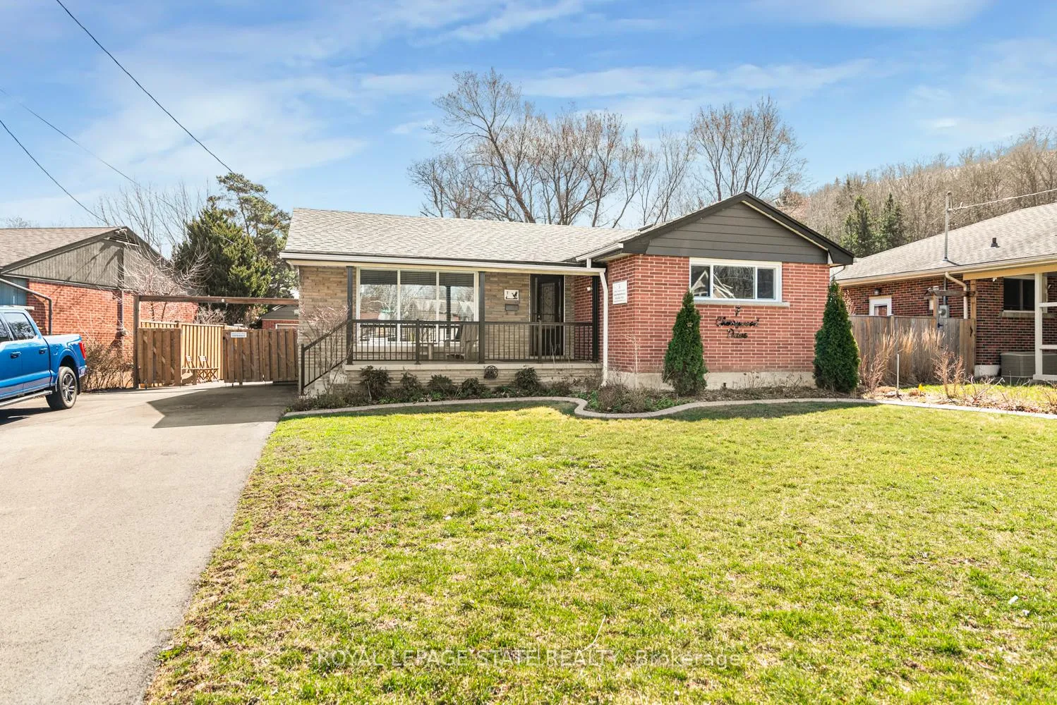 Photo 5 of 7 Cherrywood Drive, Hamilton, Stoney Creek — HOMEH