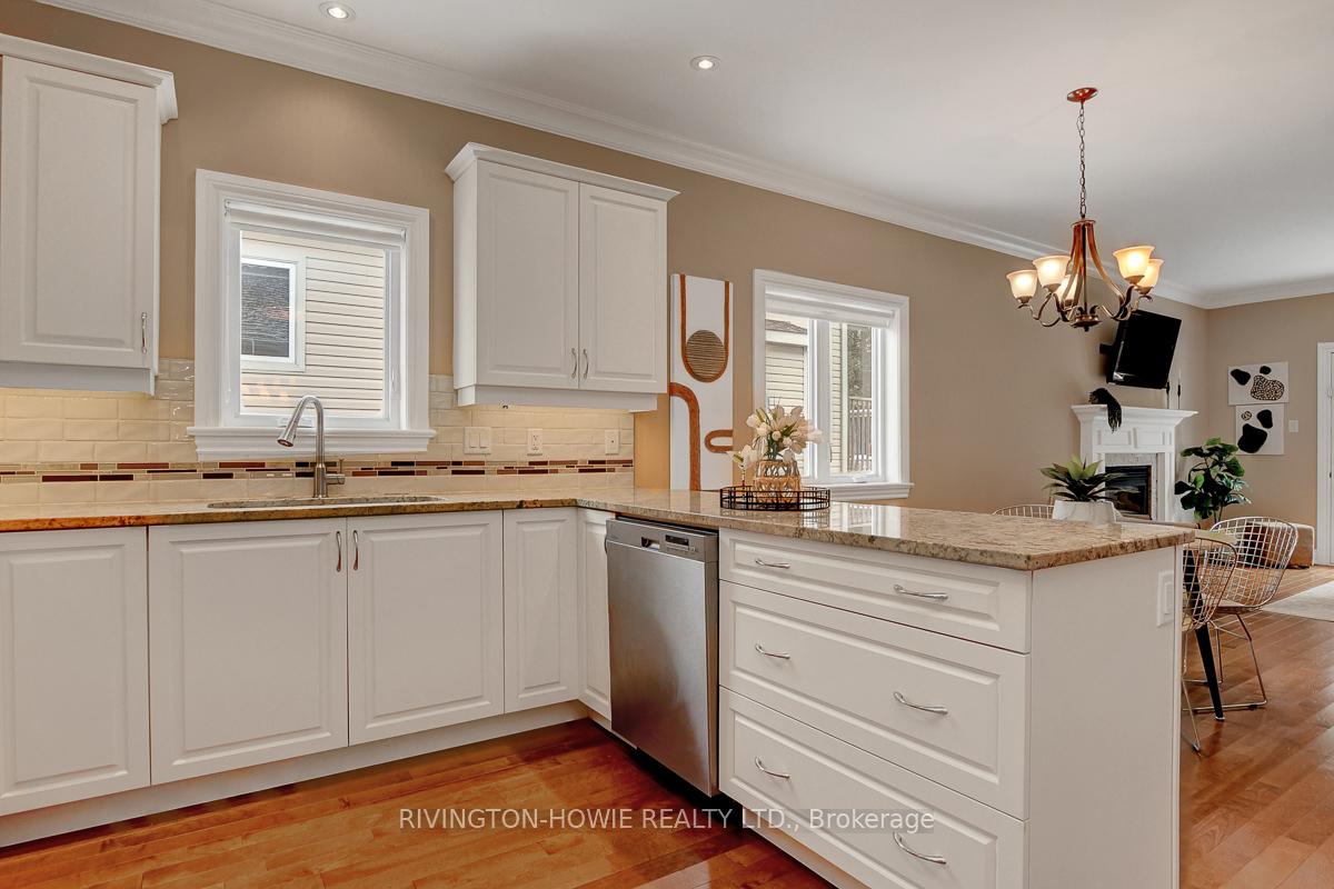 Photo 11 of 617 Meadowridge Circle, Ottawa, Carp — HOMEH
