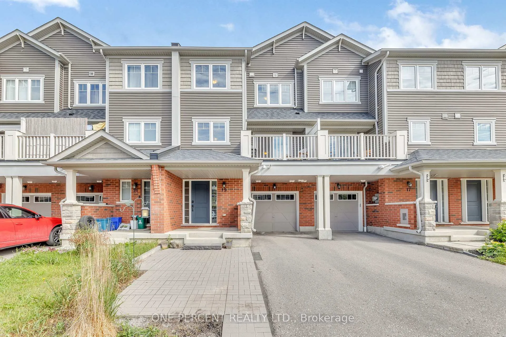 Front of 19 Nearco Crescent