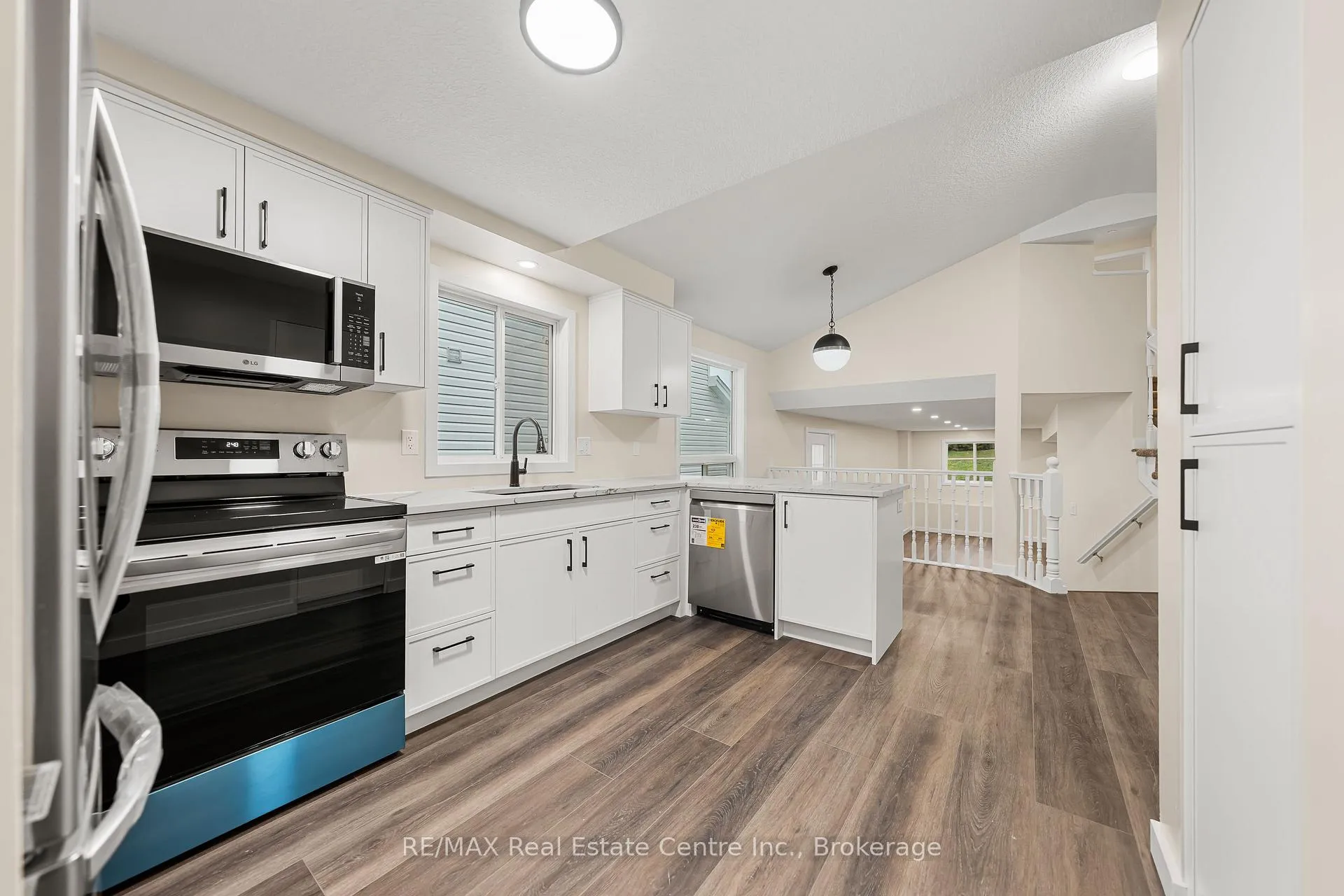 Photo 4 of 716A Karlsfeld Road, Waterloo — HOMEH