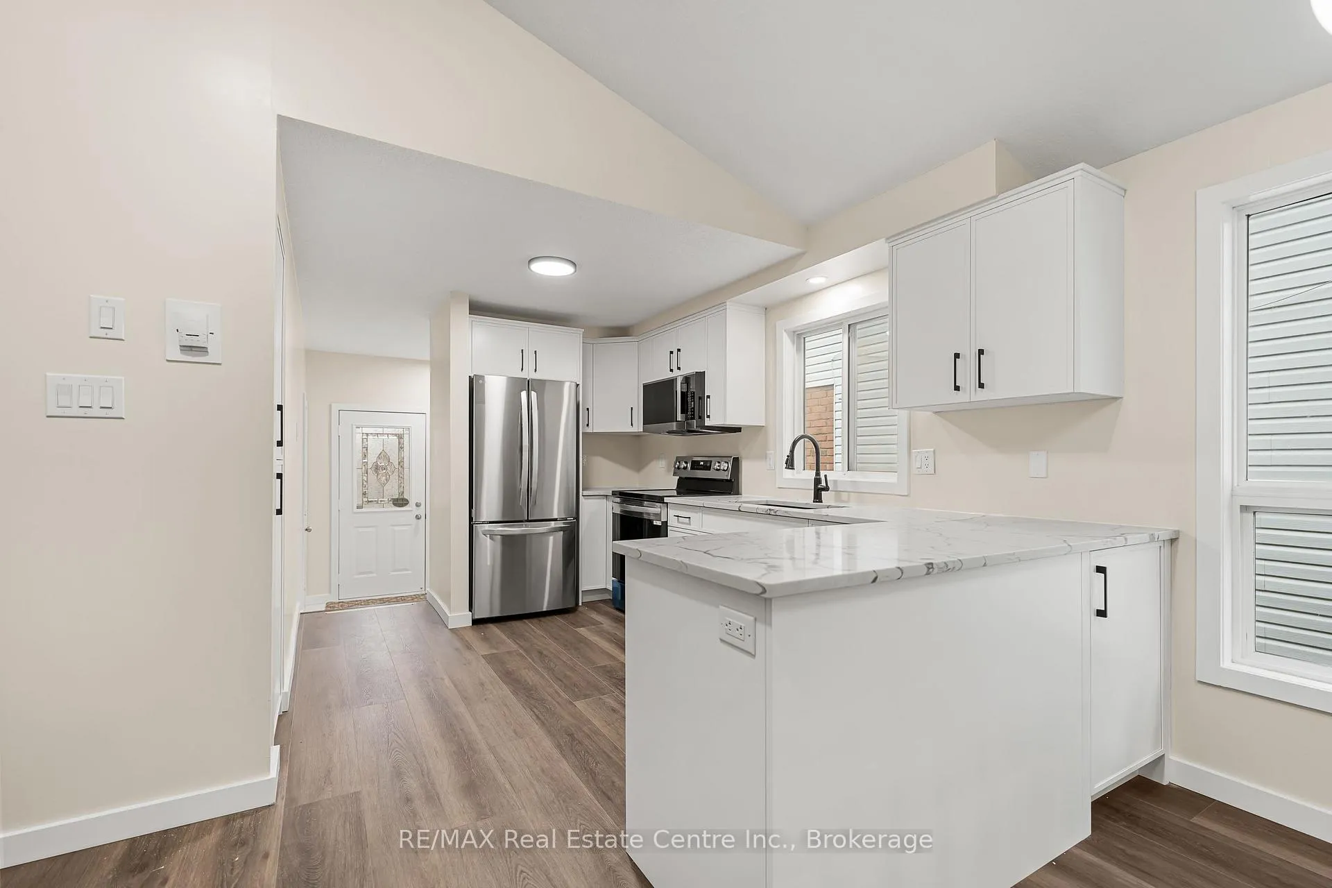 Photo 5 of 716A Karlsfeld Road, Waterloo — HOMEH