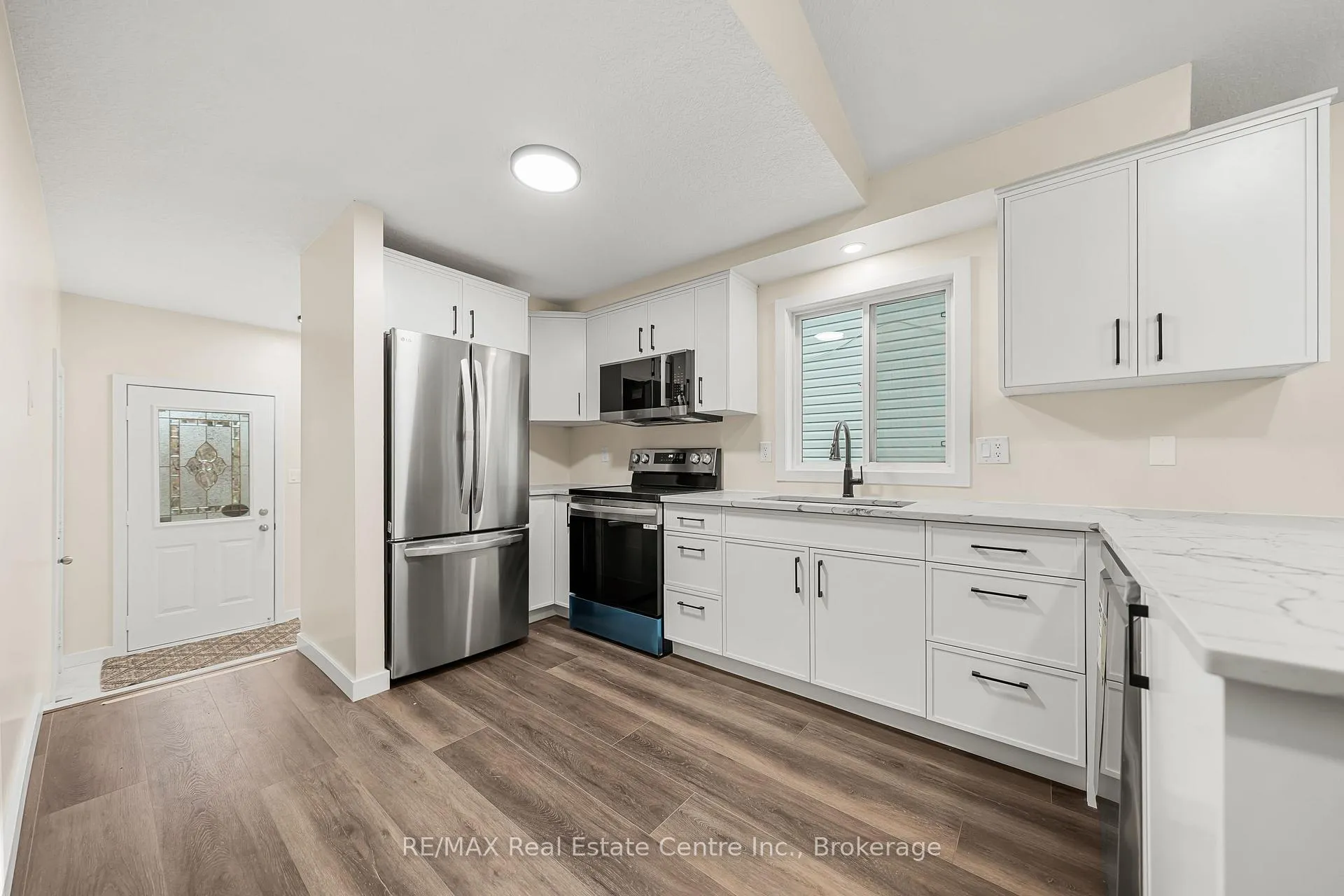 Photo 6 of 716A Karlsfeld Road, Waterloo — HOMEH
