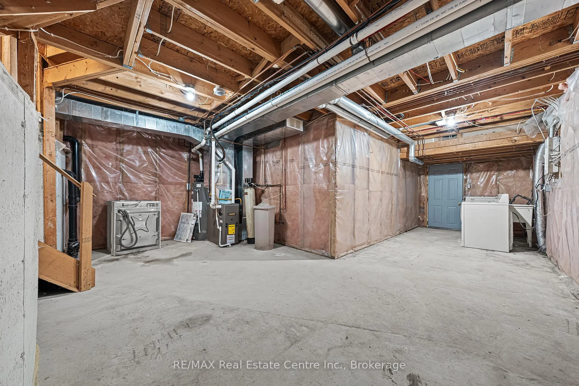 Photo 36 of 716A Karlsfeld Road, Waterloo — HOMEH