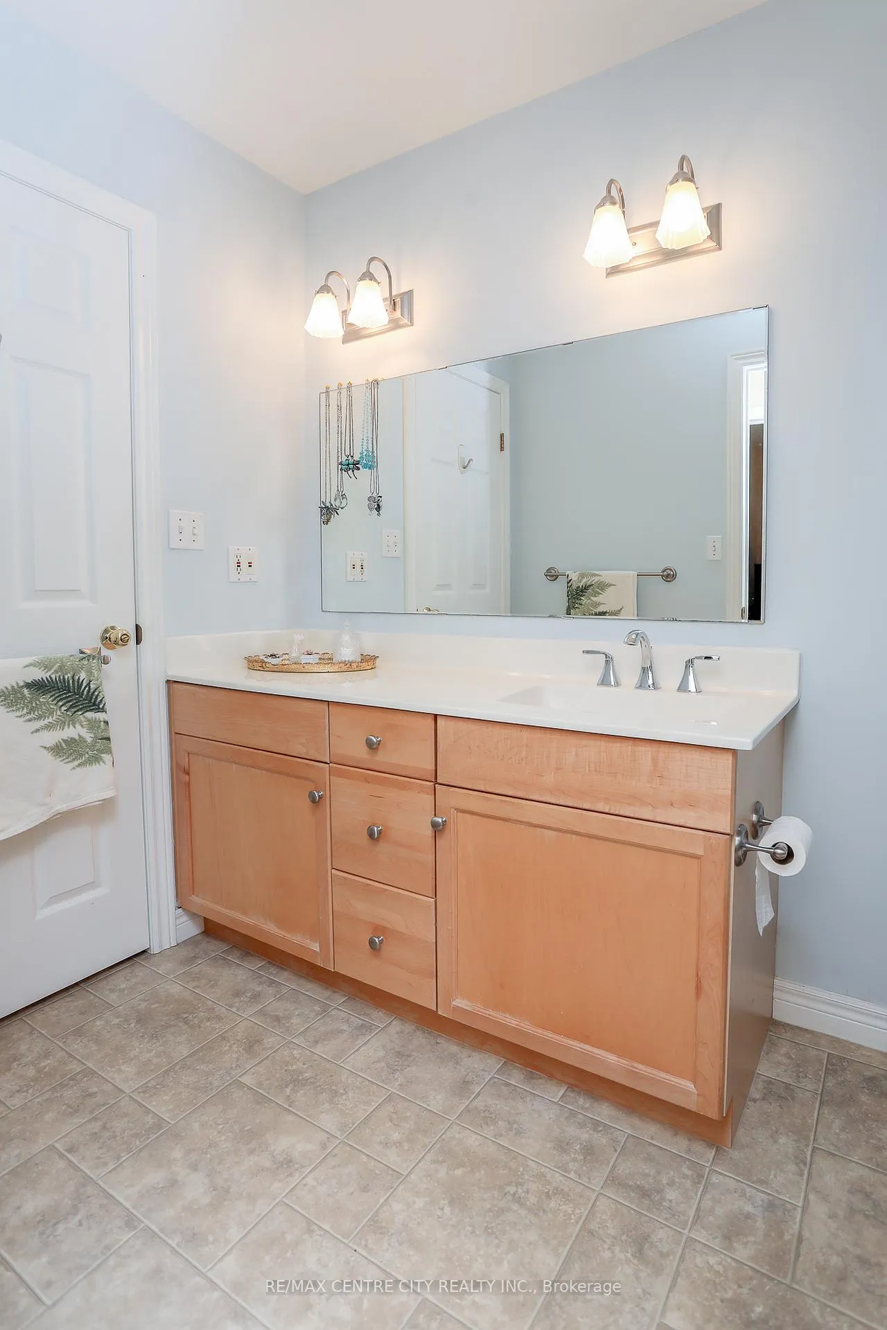 Photo 22 of 455 Highview Drive, St. Thomas — HOMEH