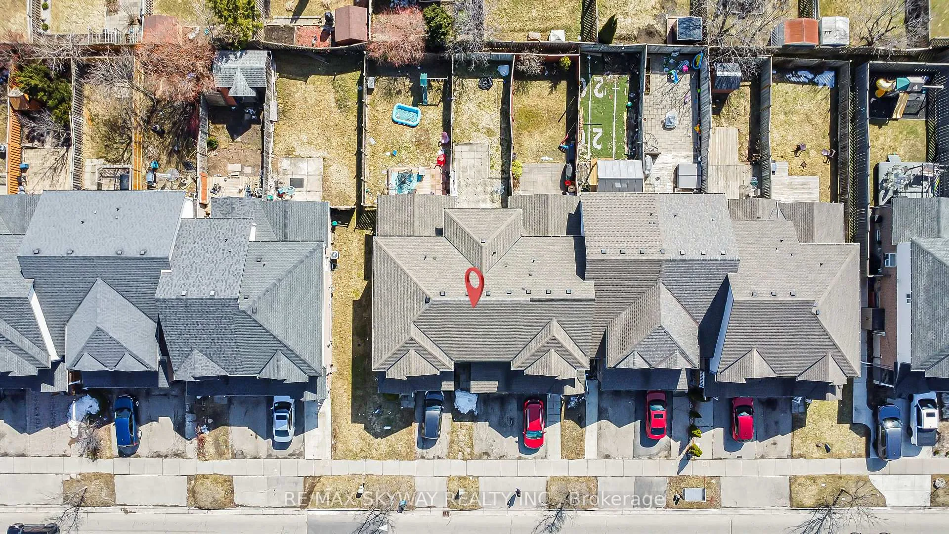 Photo 4 of 248 Activa Avenue, Kitchener, Larentian West — HOMEH