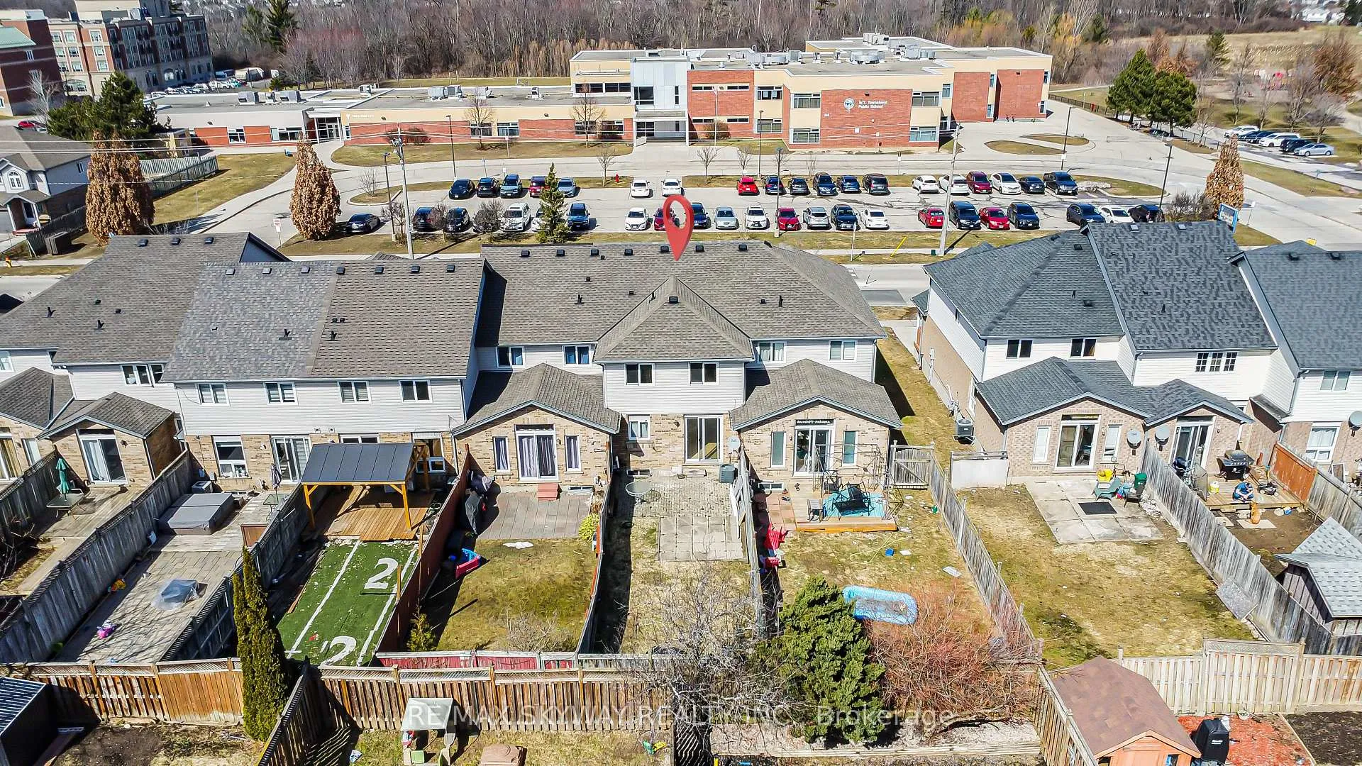 Photo 5 of 248 Activa Avenue, Kitchener, Larentian West — HOMEH
